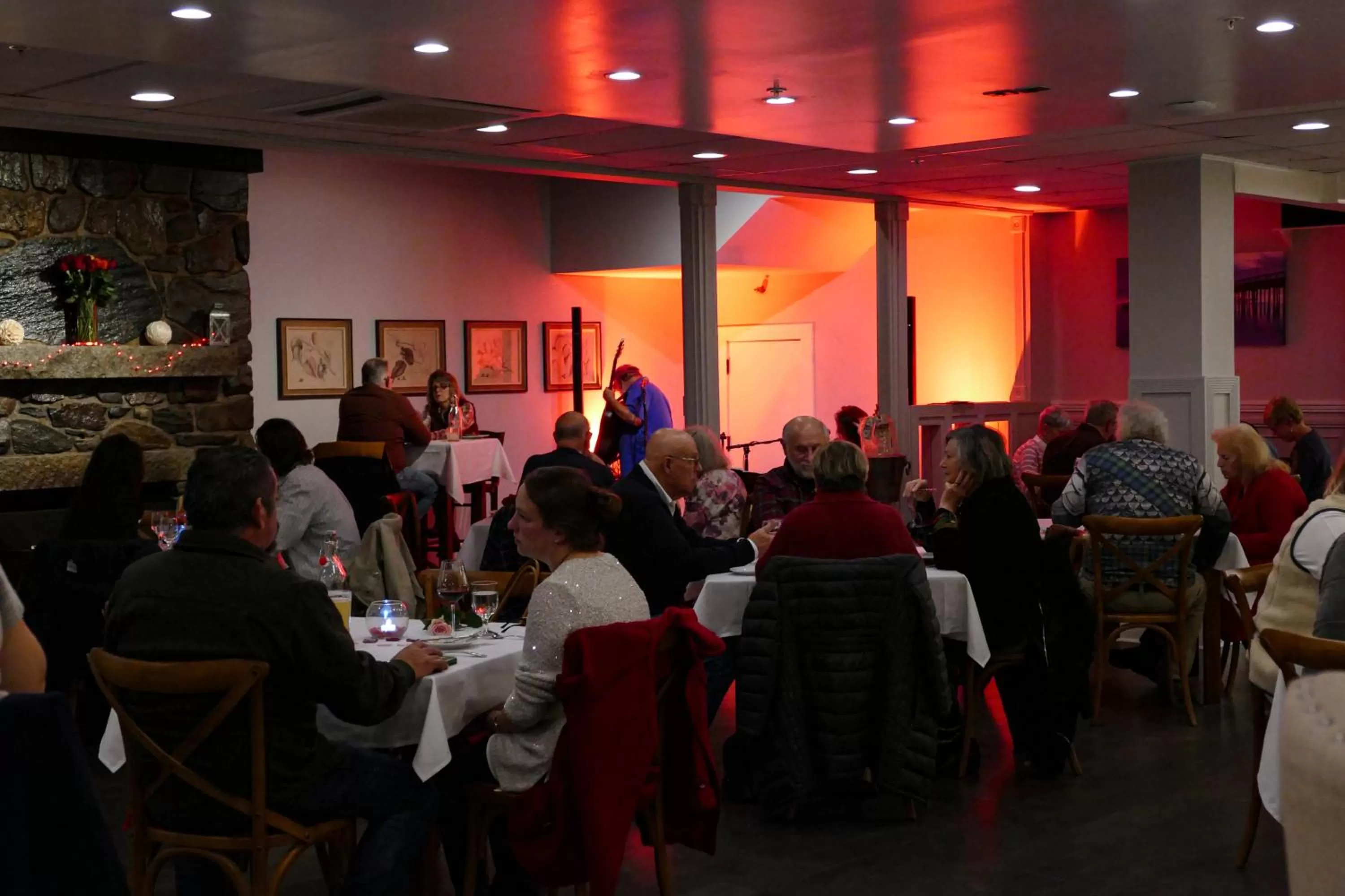 Restaurant/Places to Eat in Sheepscot Harbour Village Resort