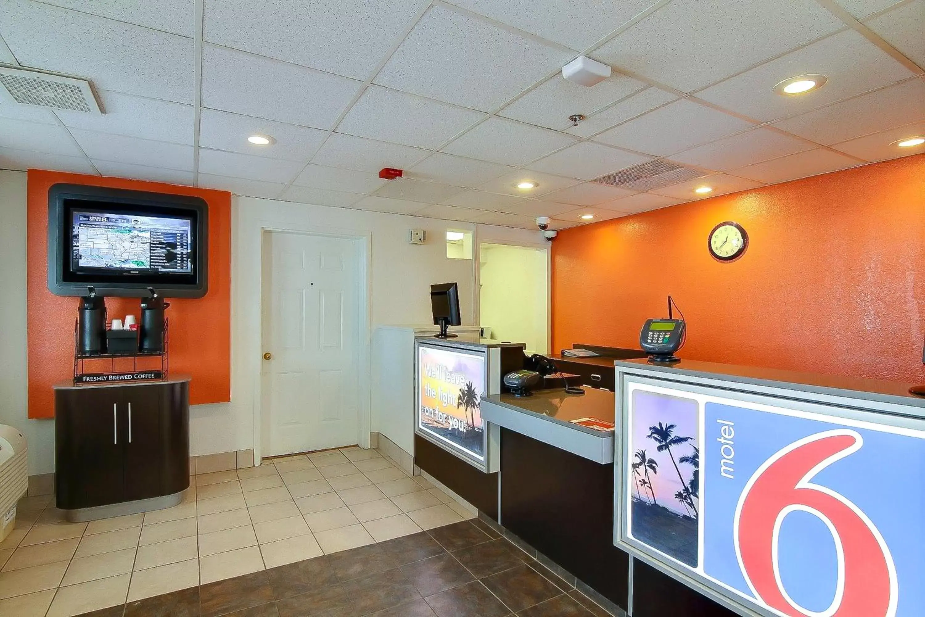 Lobby or reception in Motel 6-Ventura, CA - South