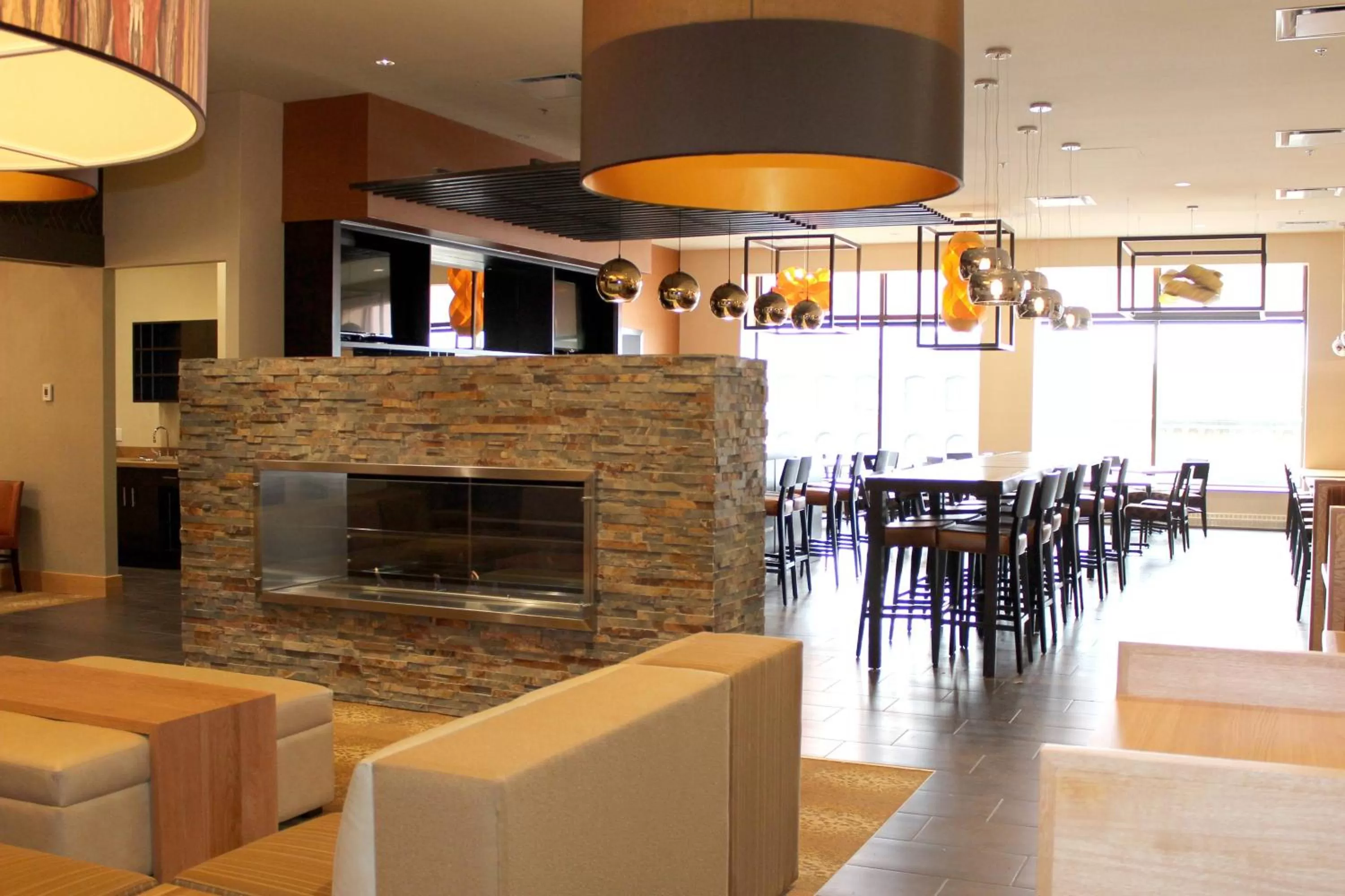 Lounge or bar in Delta Hotels by Marriott Saint John