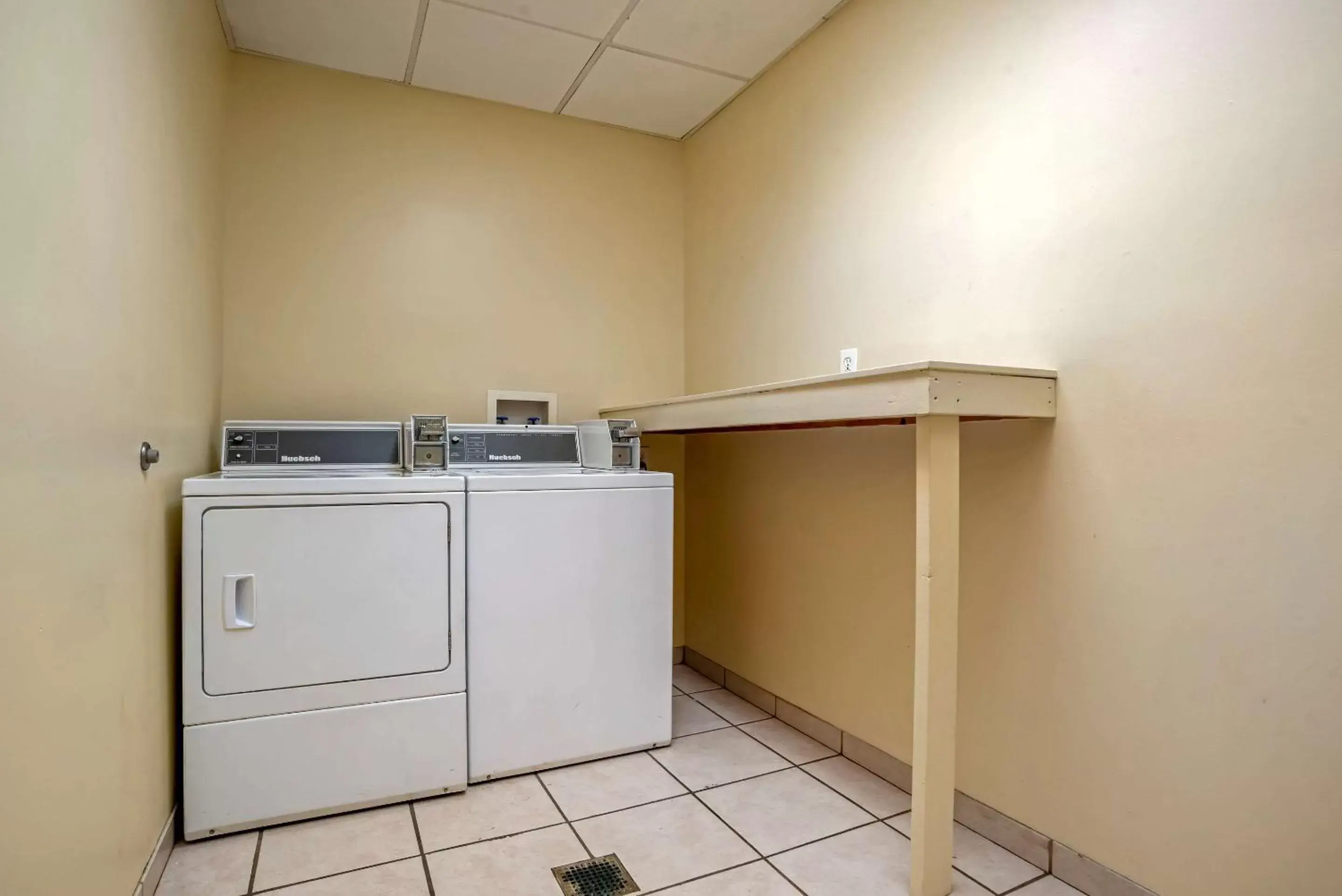 Other, Kitchen/Kitchenette in Comfort Suites Oxford I-20 exit 188