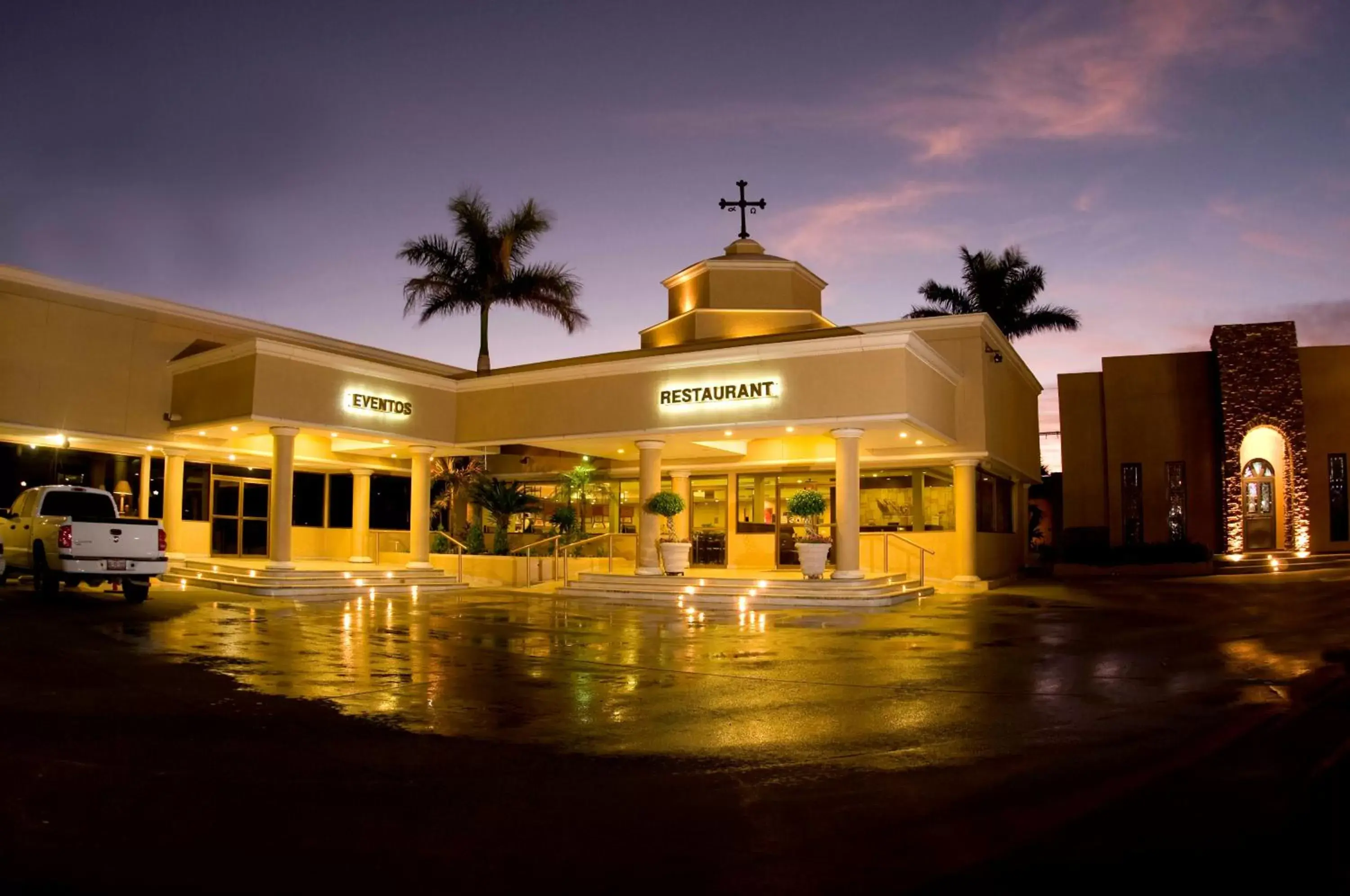 Facade/entrance, Property Building in Hotel San Angel