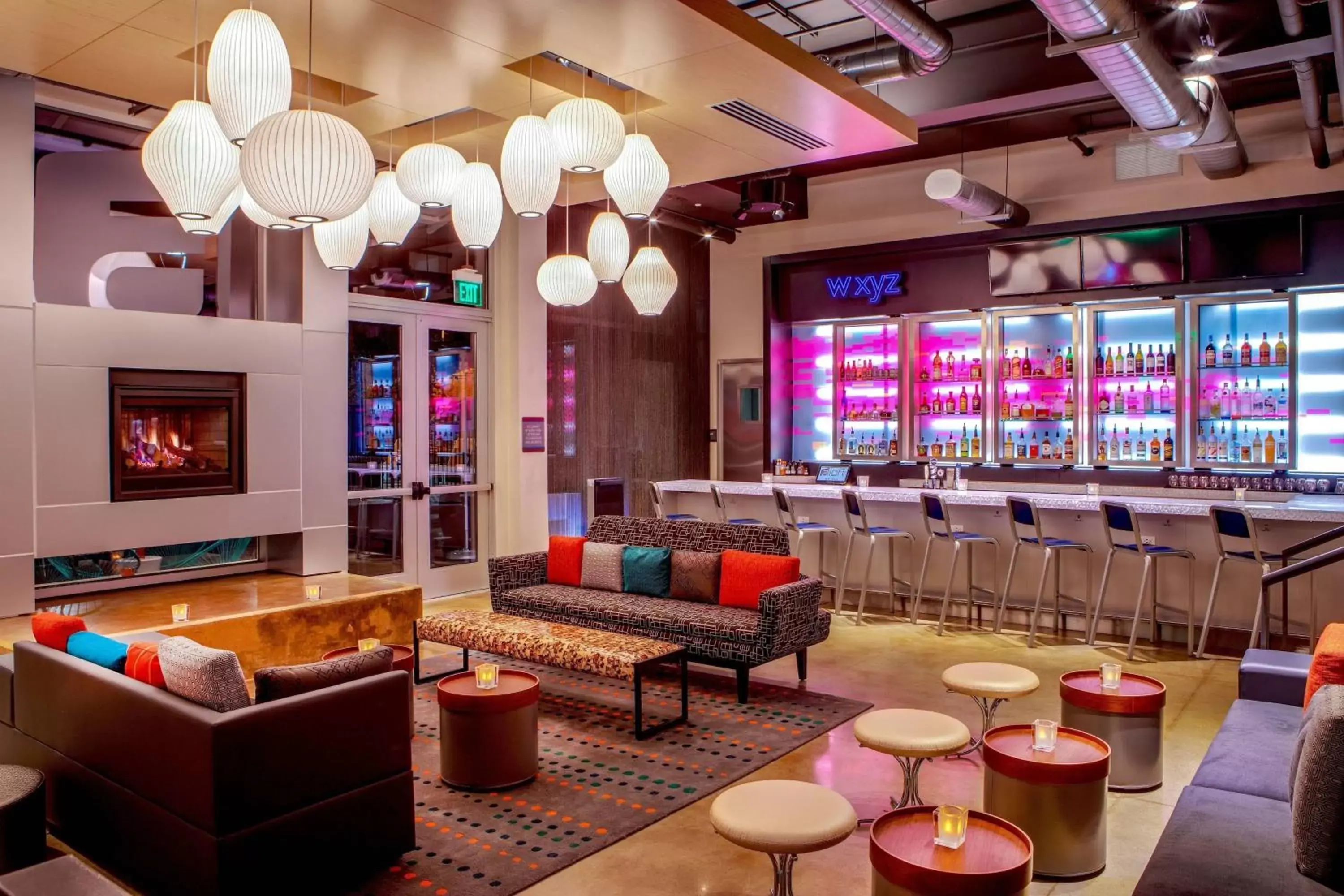 Restaurant/places to eat in Aloft Alpharetta