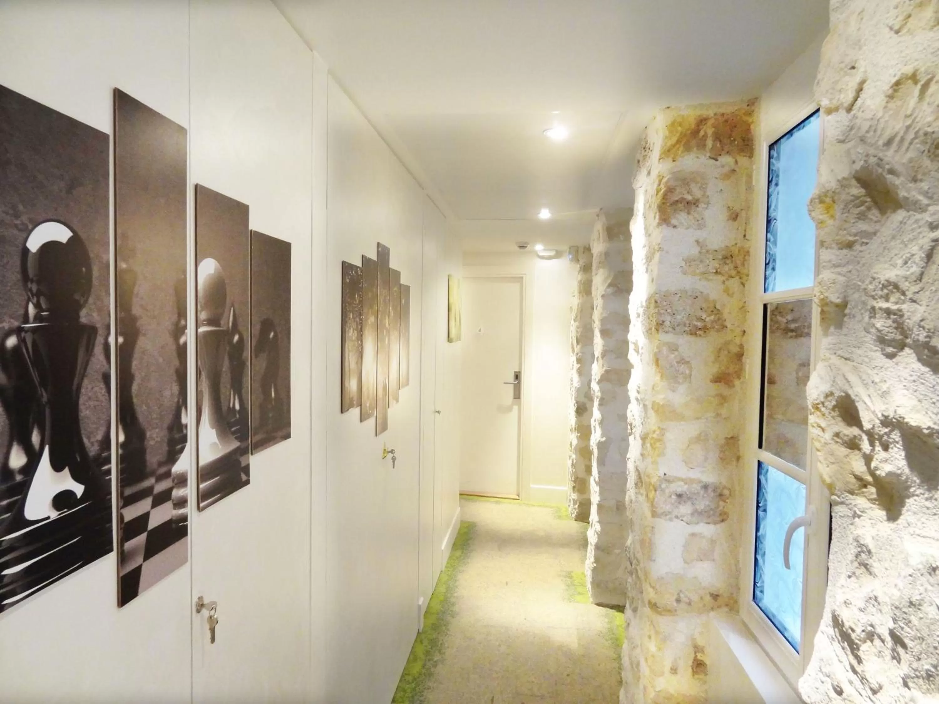 Decorative detail in Le Pavillon Hotel