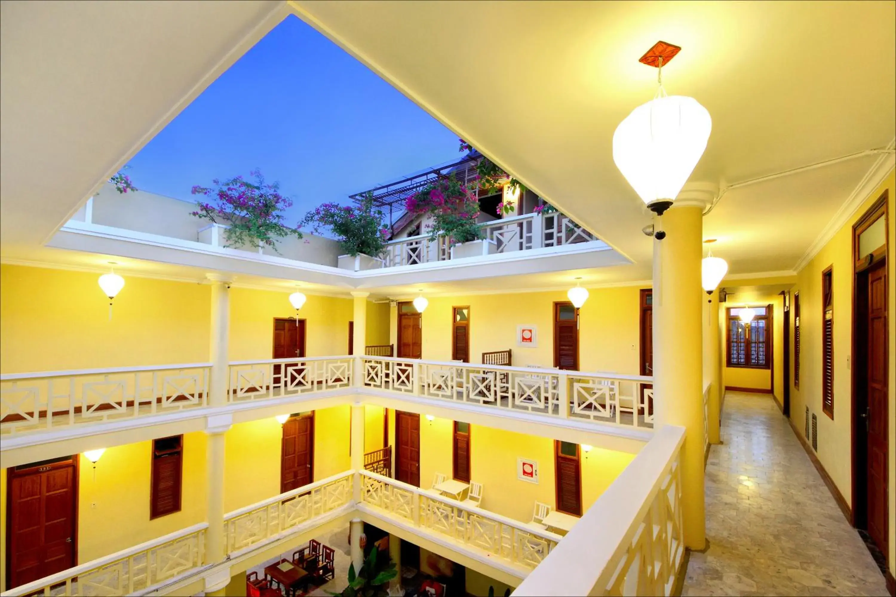 Balcony/Terrace in Thanh Van 1 Hotel