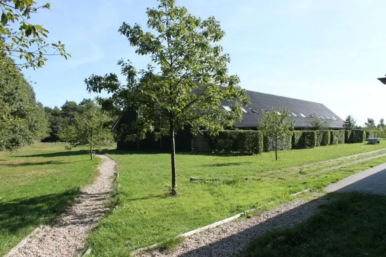Garden in Horsetellerie Rheezerveen