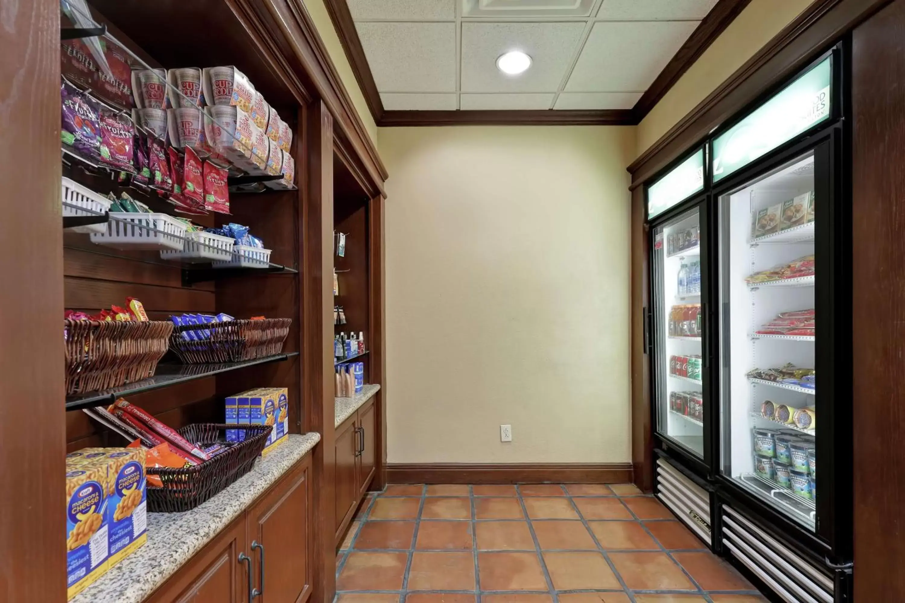 Dining area, Supermarket/Shops in Homewood Suites by Hilton McAllen