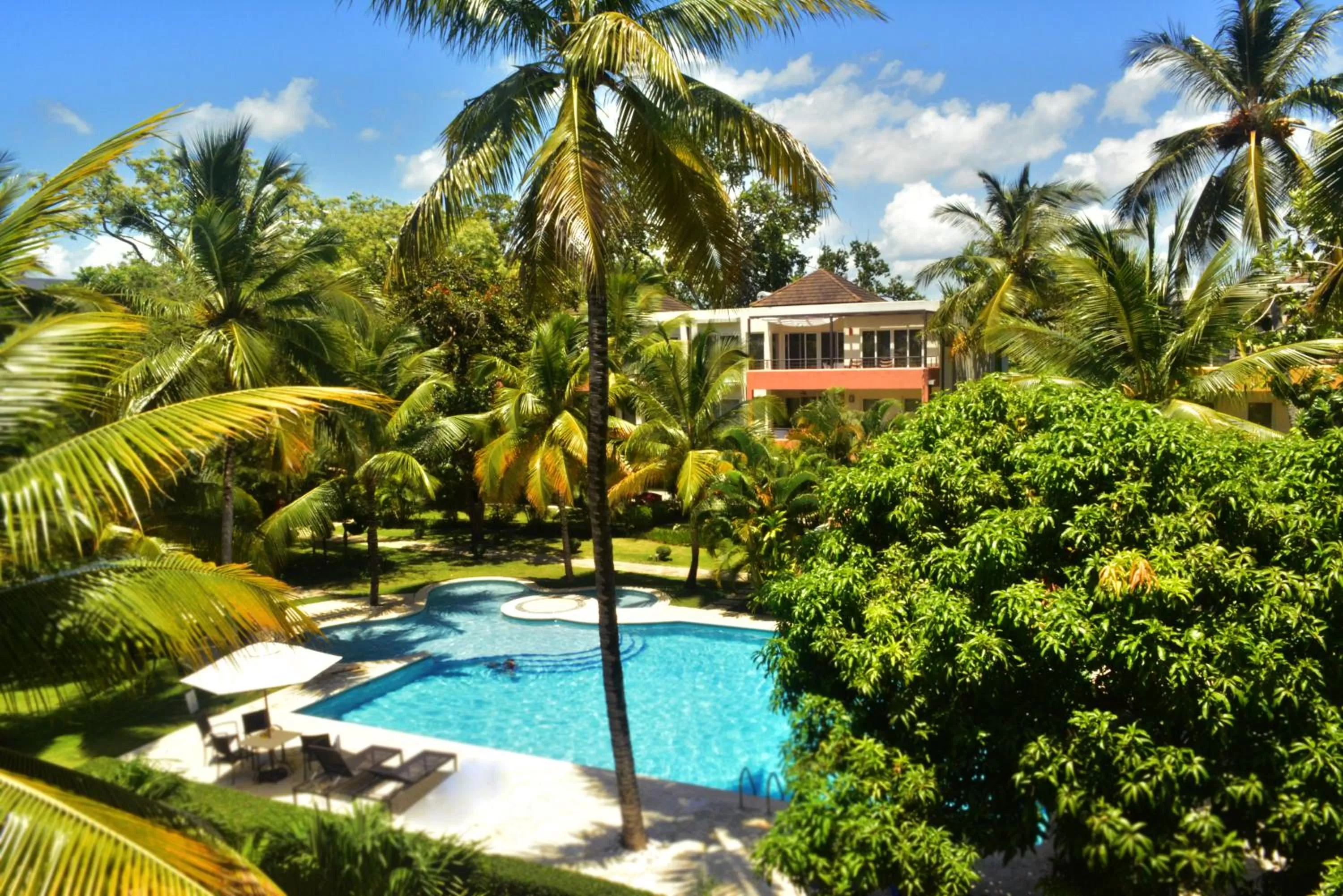 Garden in Instyle Residences at Infiniti Blu