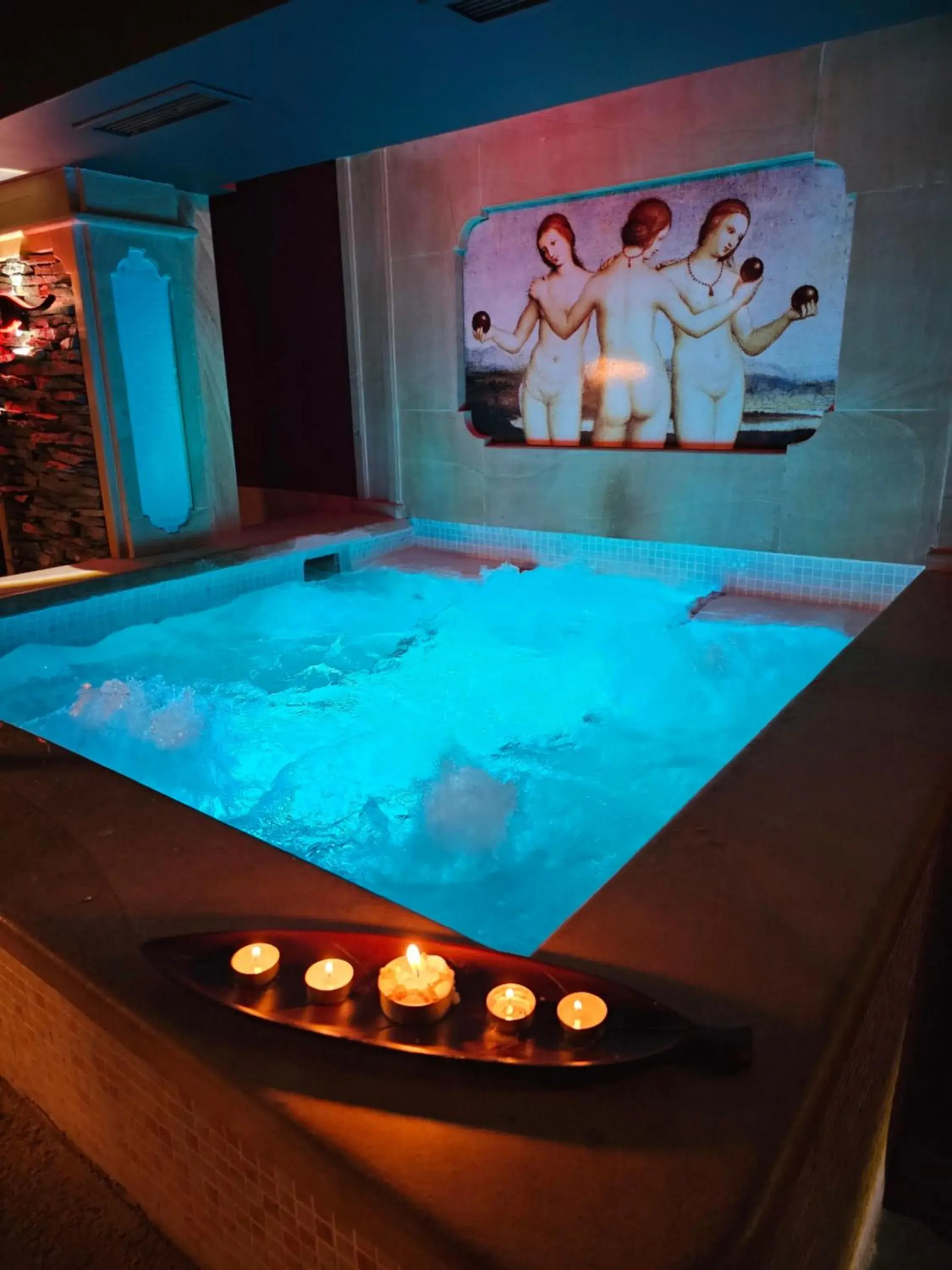 Hot Tub, Swimming Pool in Park Hotel Plovdiv