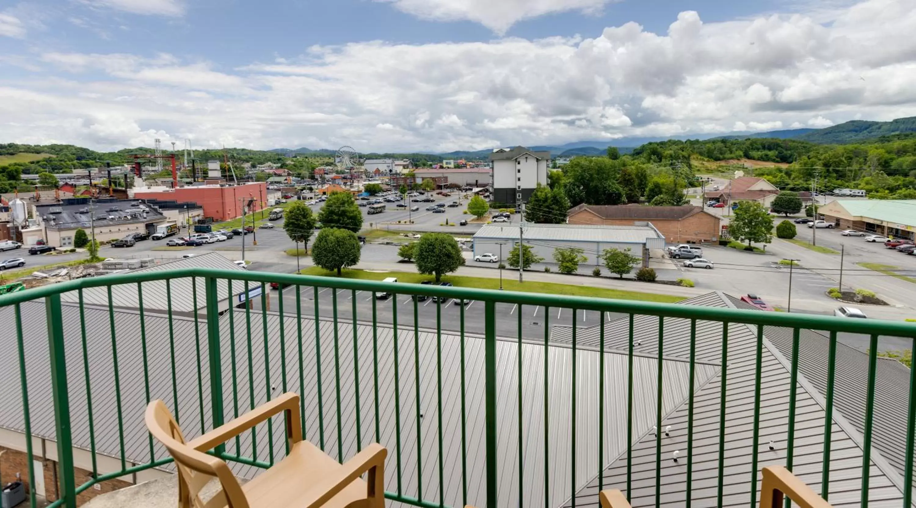 Balcony/Terrace in Park Grove Inn