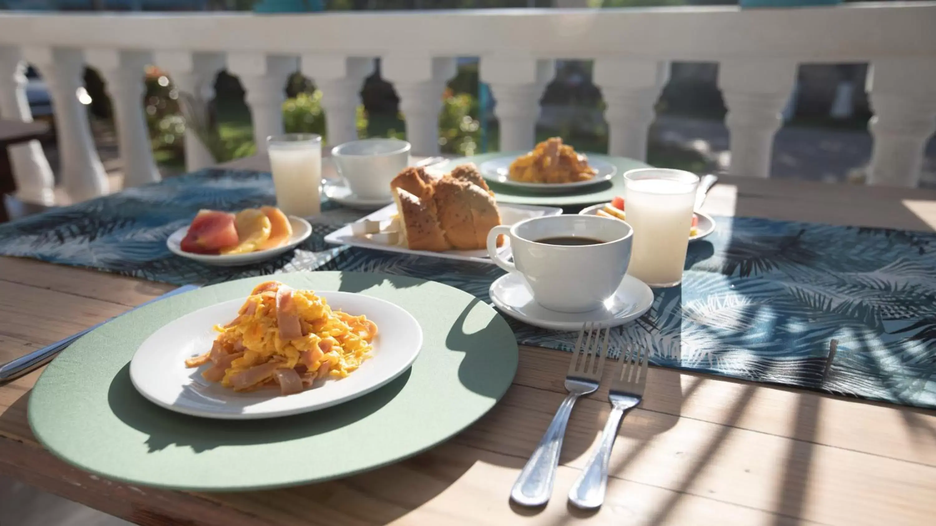 Restaurant/places to eat in Hosteria Mar y Sol Restaurant/places to eat in Hosteria Mar y Sol