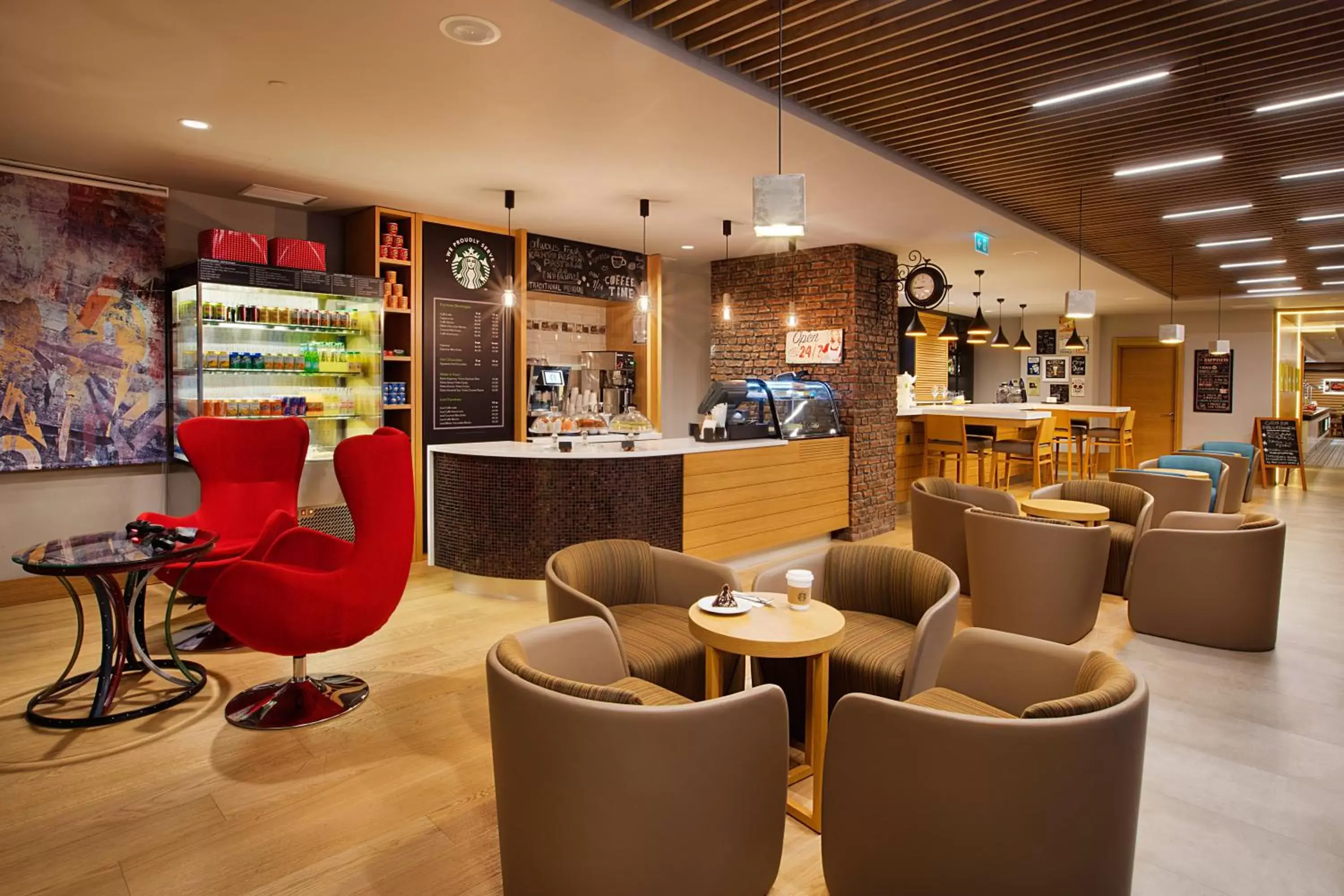 Restaurant/places to eat, Lounge/Bar in Holiday Inn Istanbul - Kadikoy, an IHG Hotel