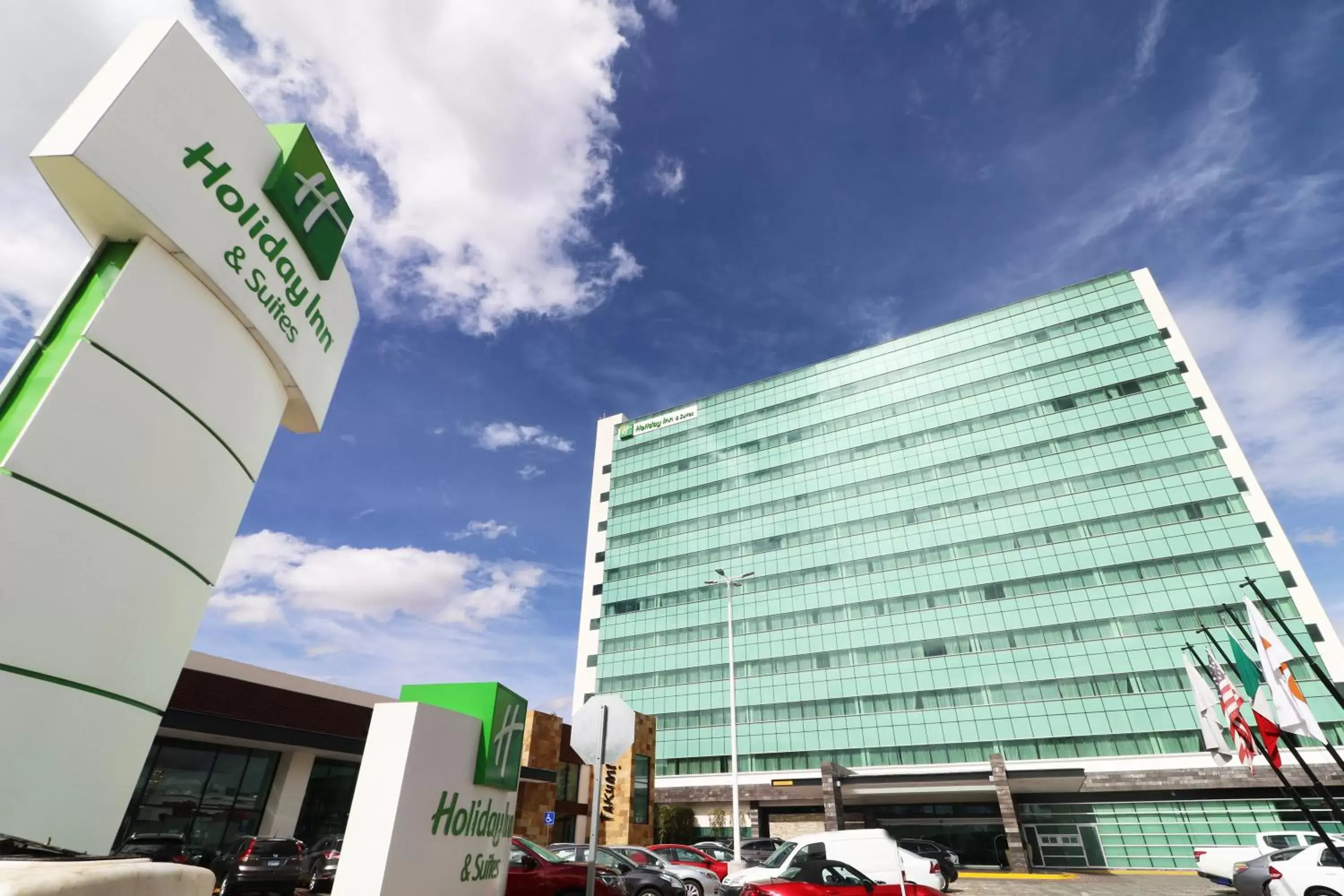 Property Building in Holiday Inn & Suites Plaza Mayor, an IHG Hotel