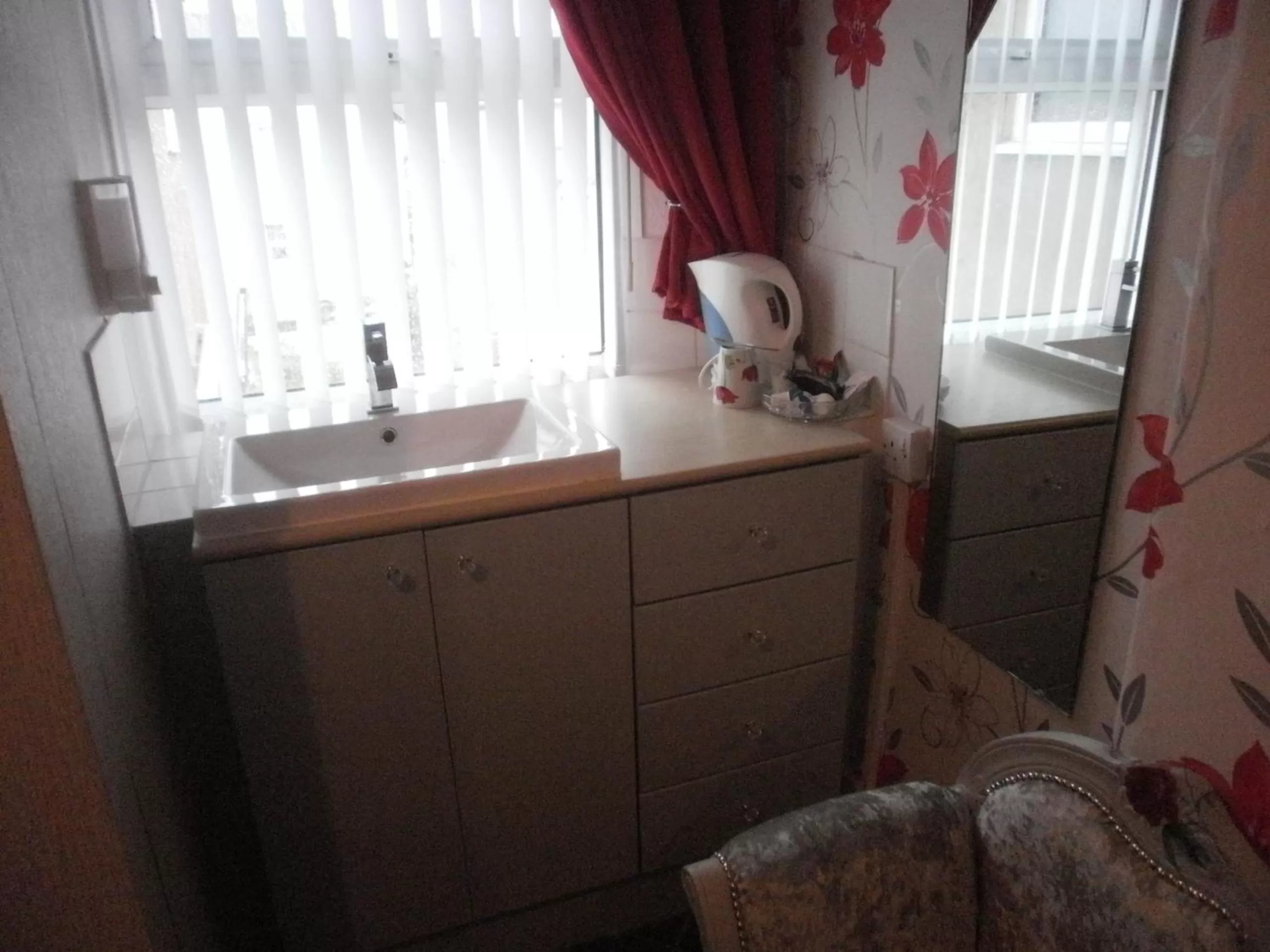 Coffee/tea facilities in The Withnell Hotel