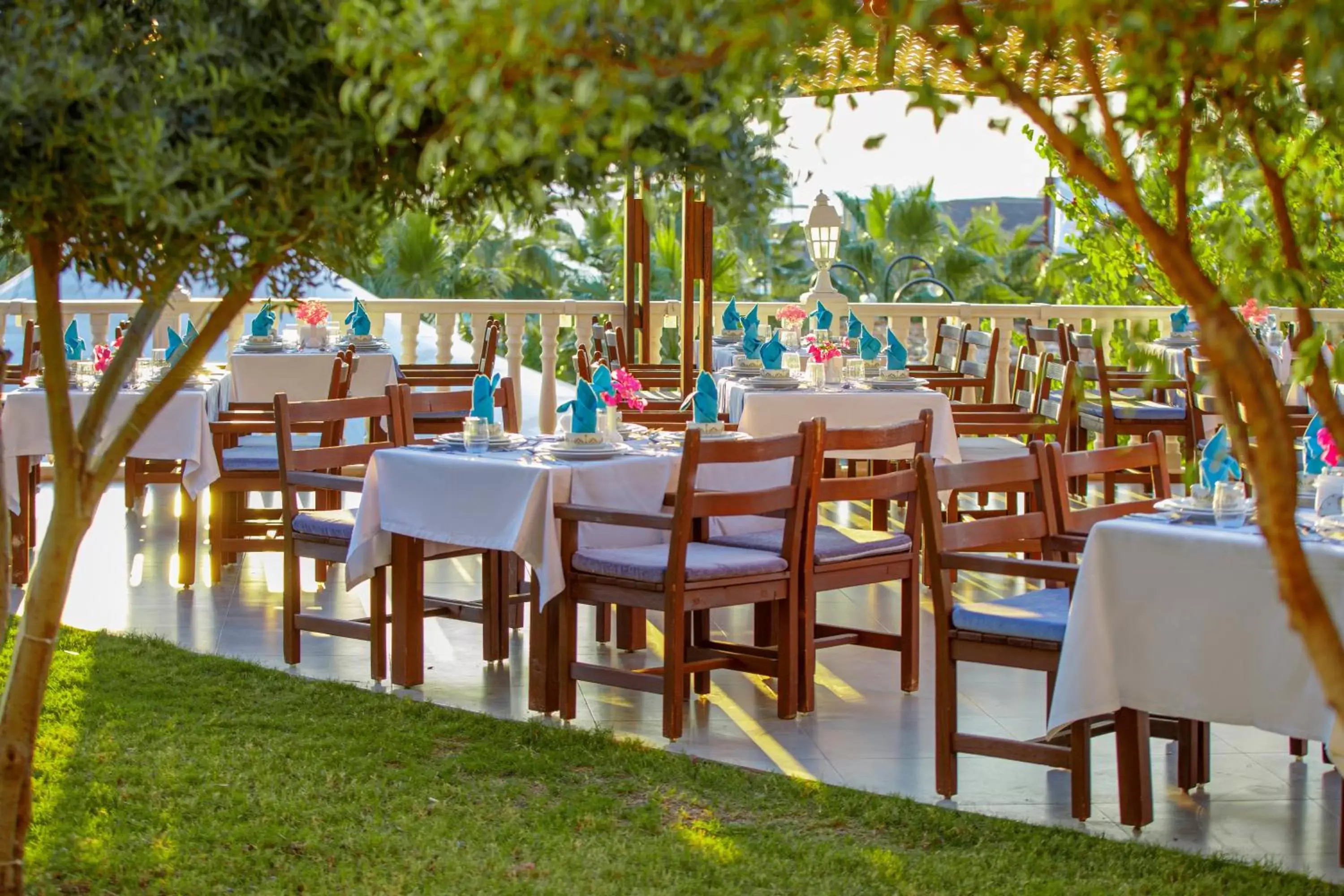 Restaurant/Places to Eat in Justiniano Deluxe Resort