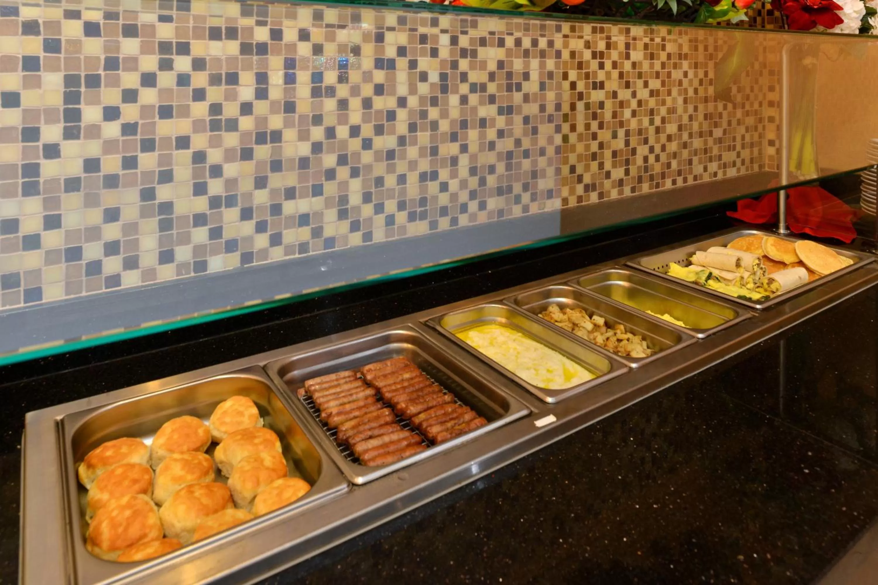 Restaurant/places to eat in Holiday Inn Montgomery South Airport by IHG