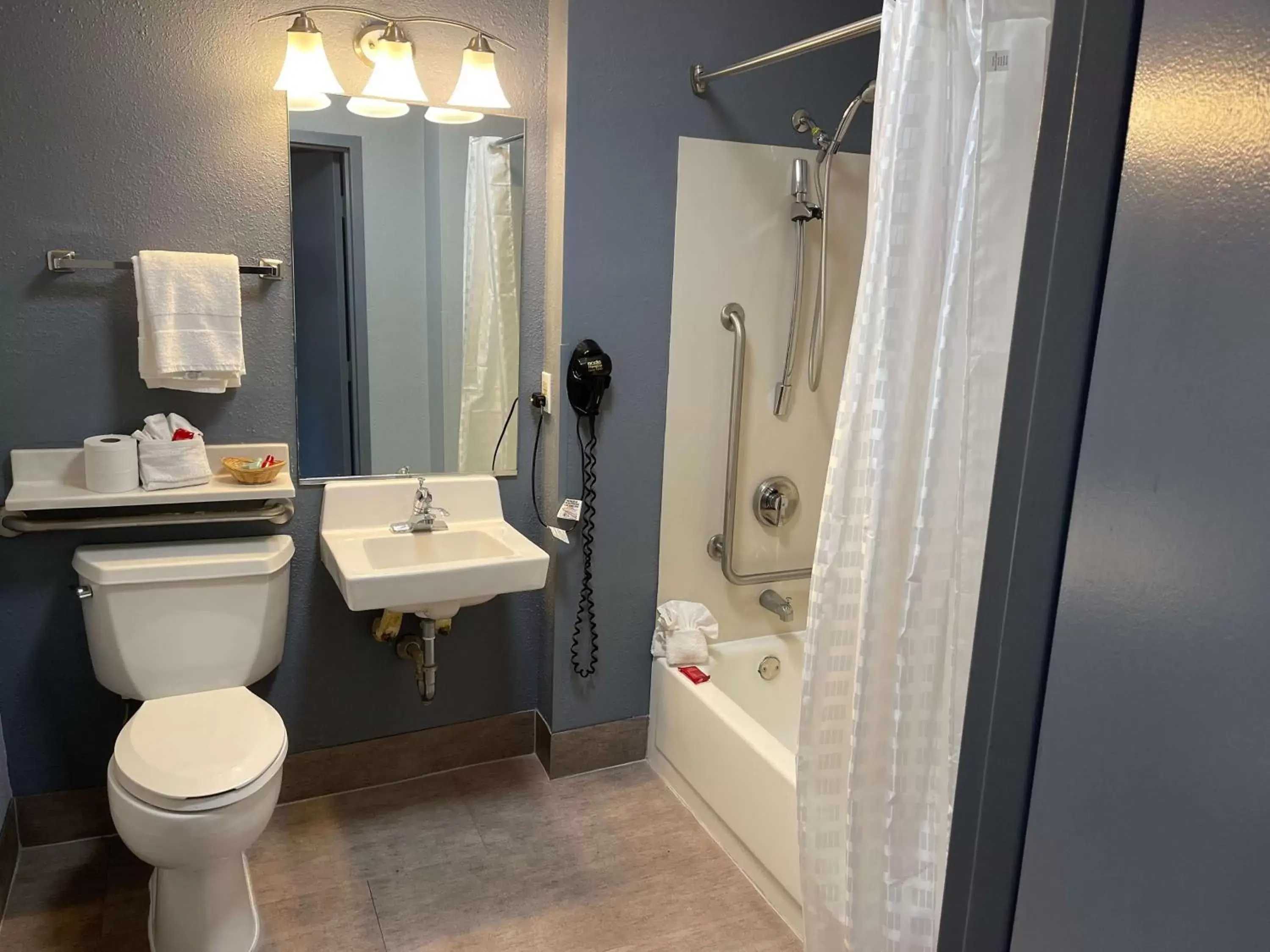Bathroom in SureStay Plus Hotel by Best Western Durham Medical Center