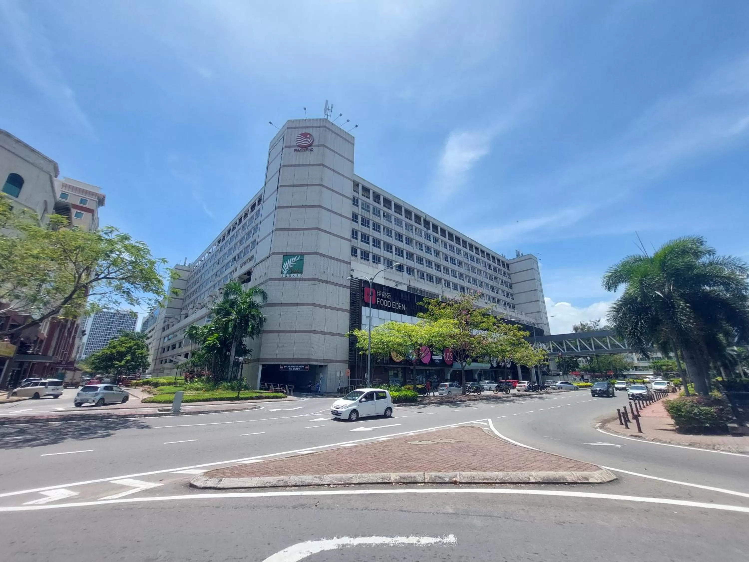 Property building in Celyn City Hotel
