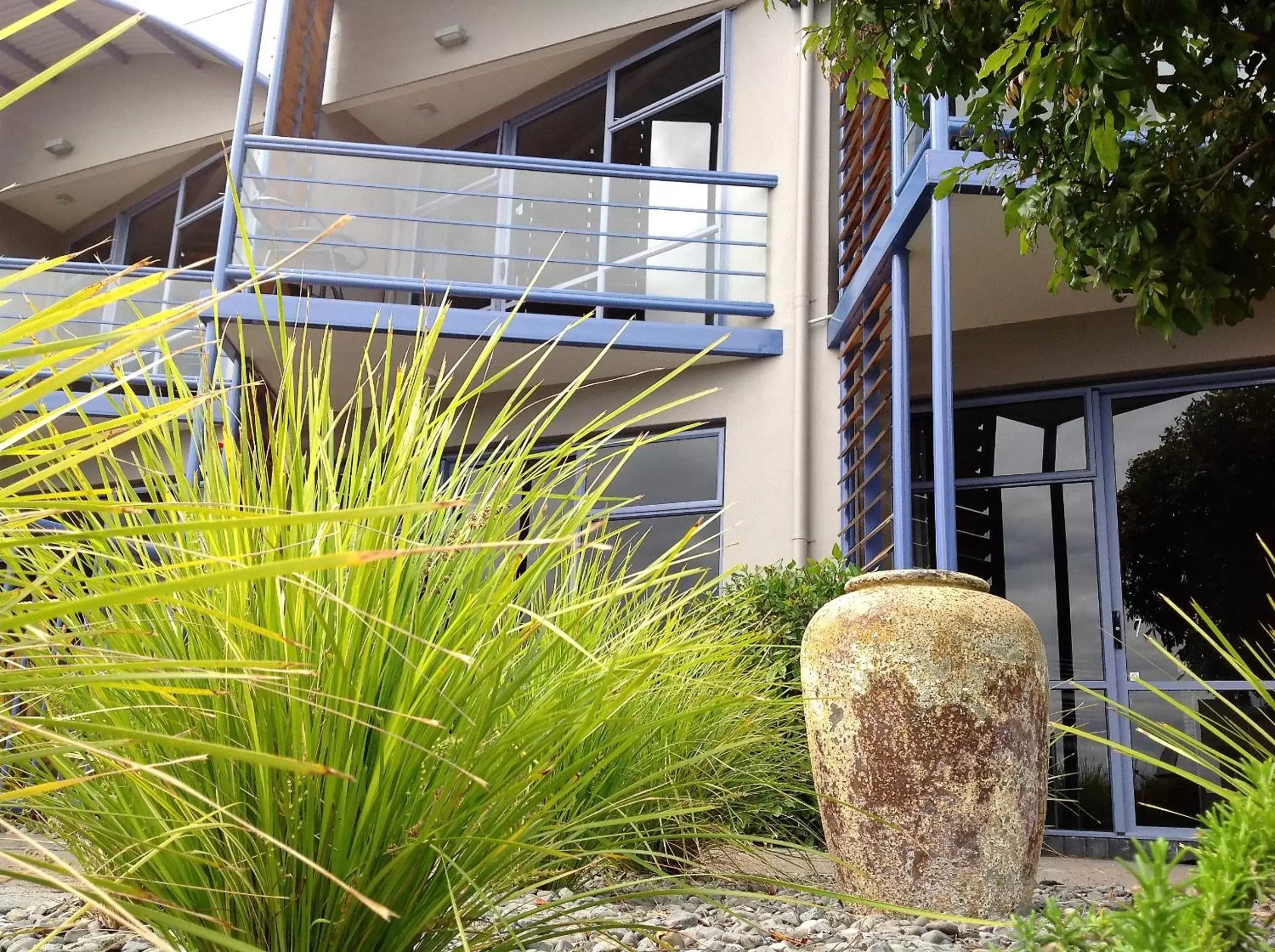 Property building in Sails on the Lake Property building in Sails on the Lake