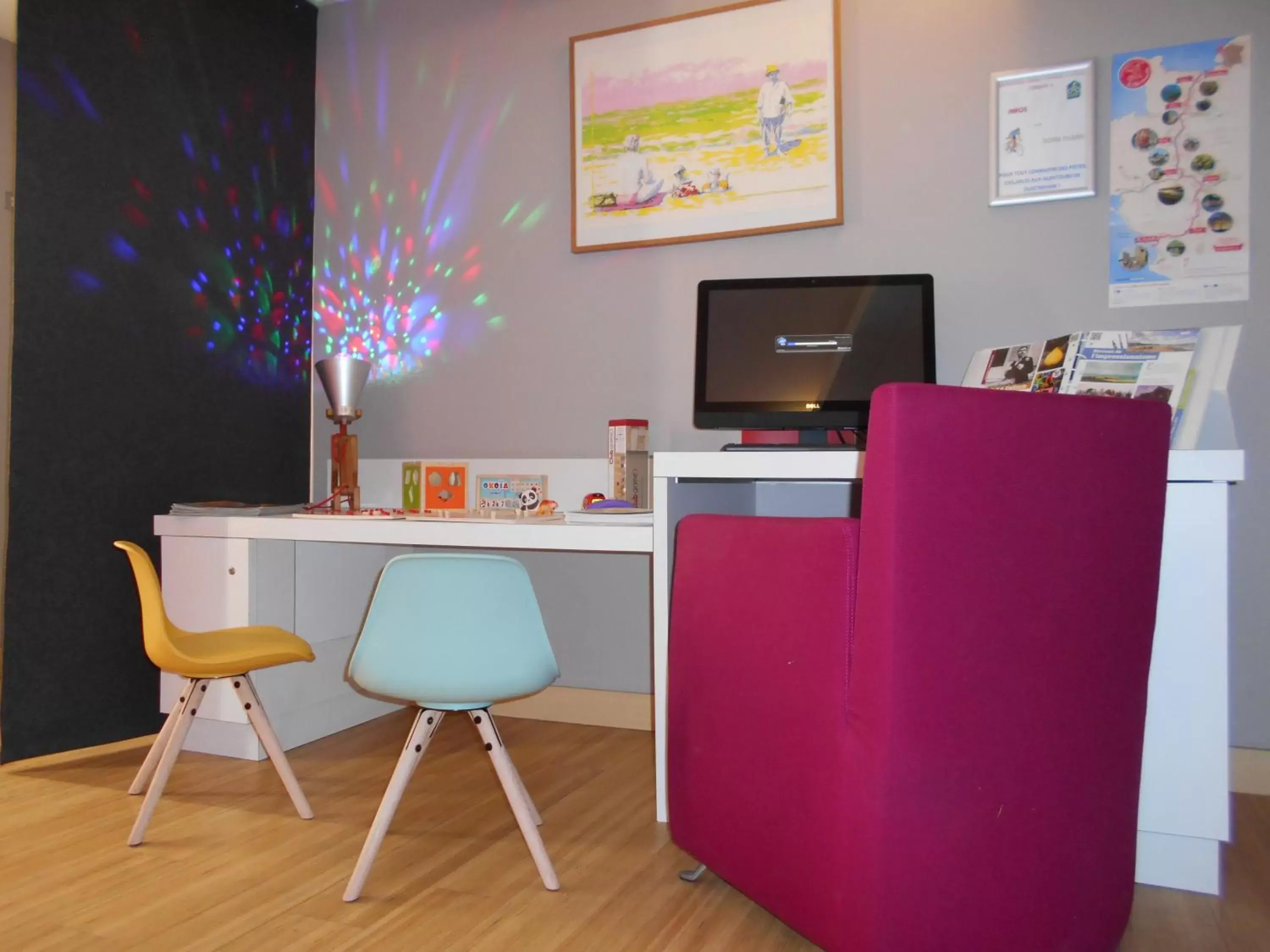 Lobby or reception in ibis Styles Ouistreham Lobby or reception in ibis Styles Ouistreham