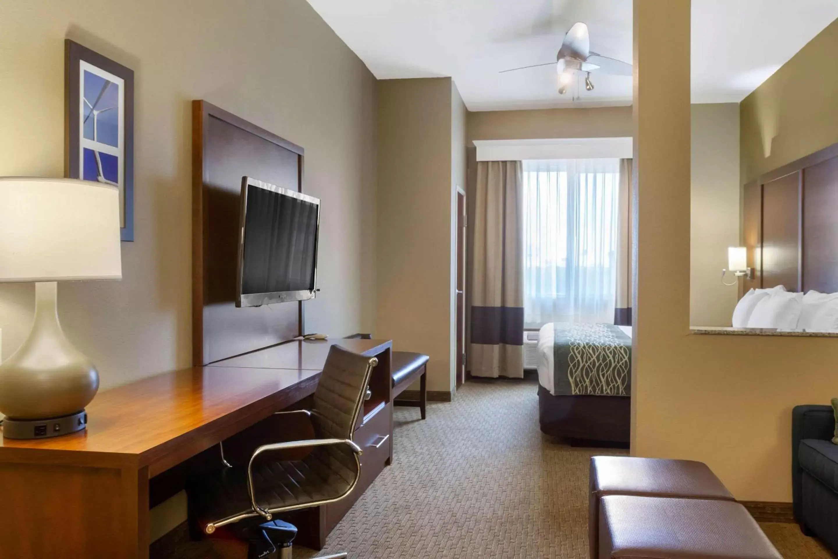 Photo of the whole room, TV/Entertainment Center in Comfort Inn & Suites Amarillo