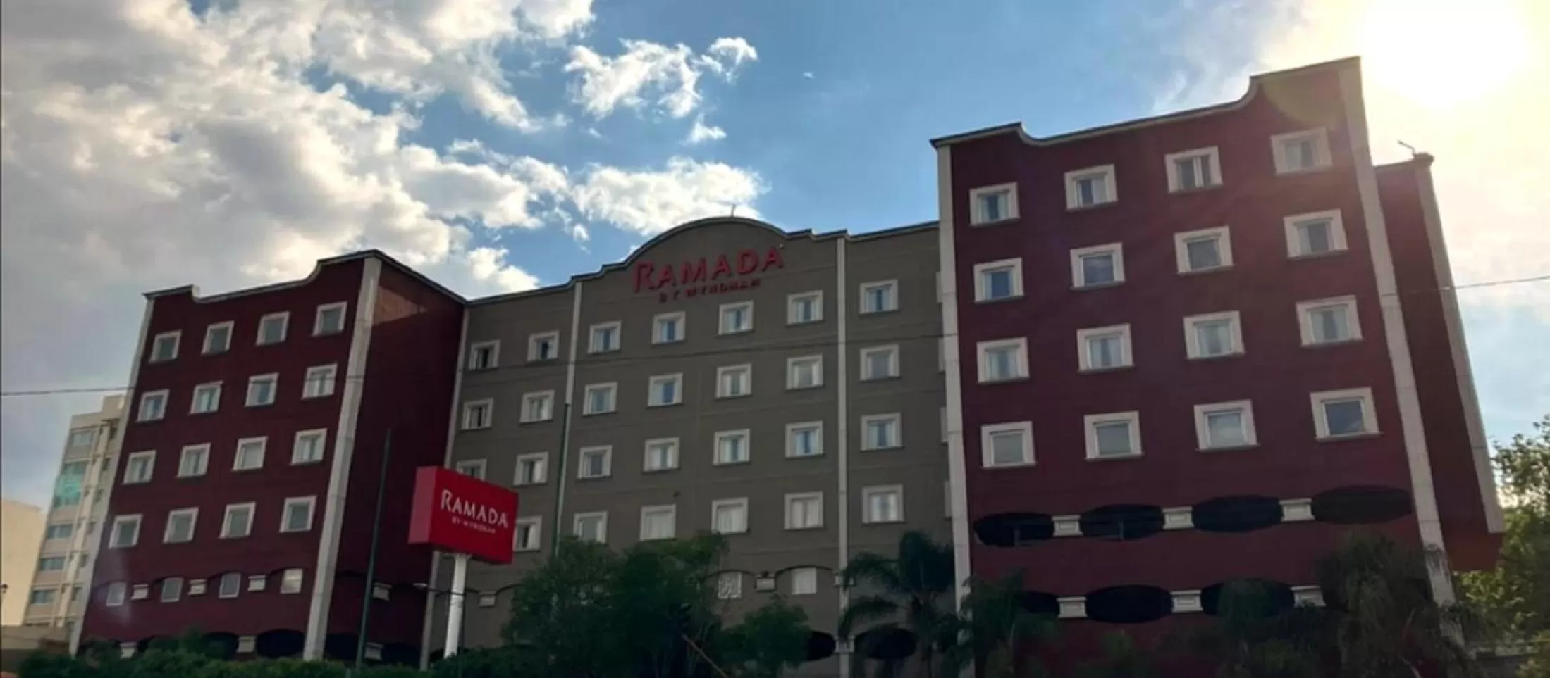 Property building in Ramada by Wyndham Ciudad de Mexico Perinorte