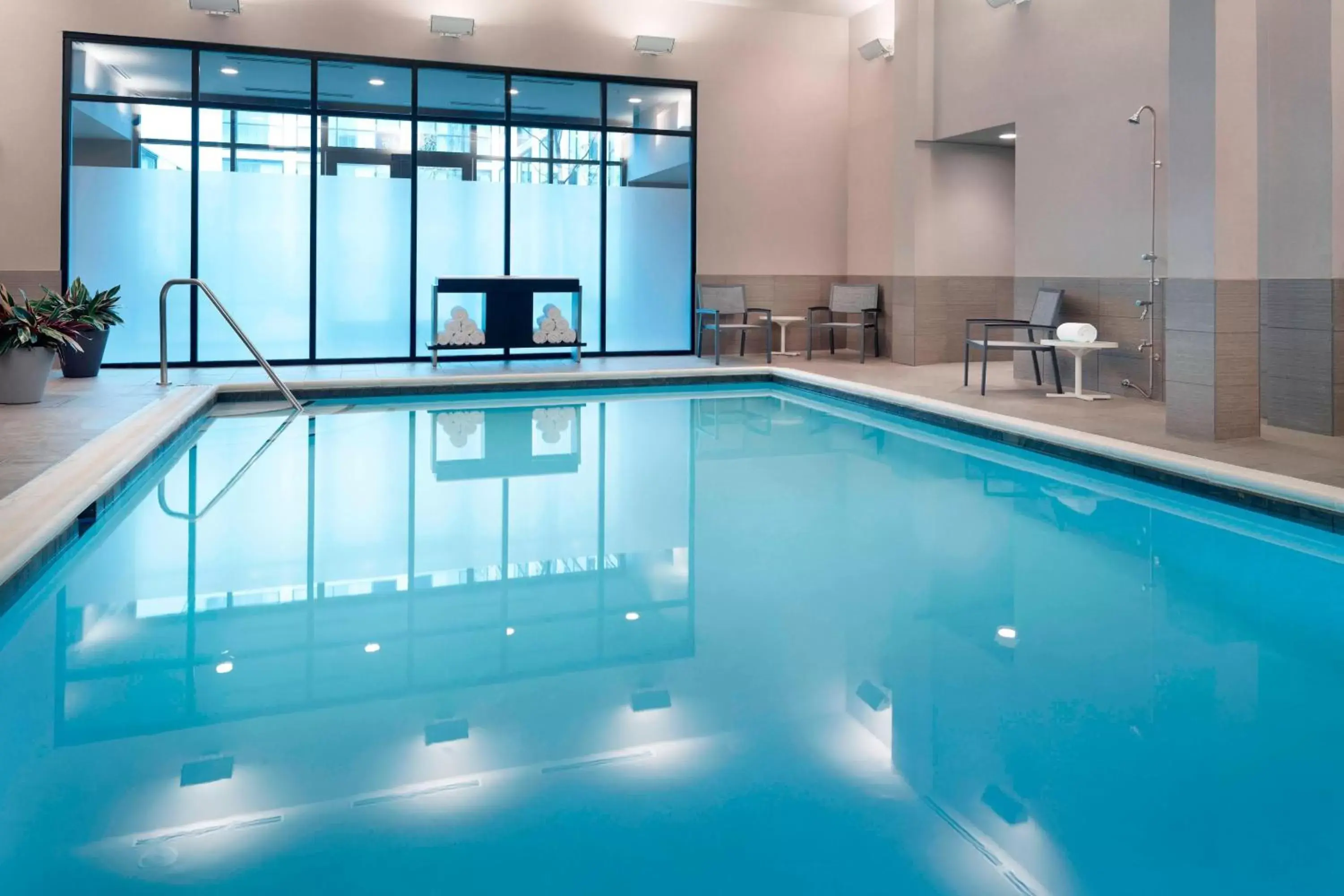 Swimming Pool in Residence Inn by Marriott Columbus OSU