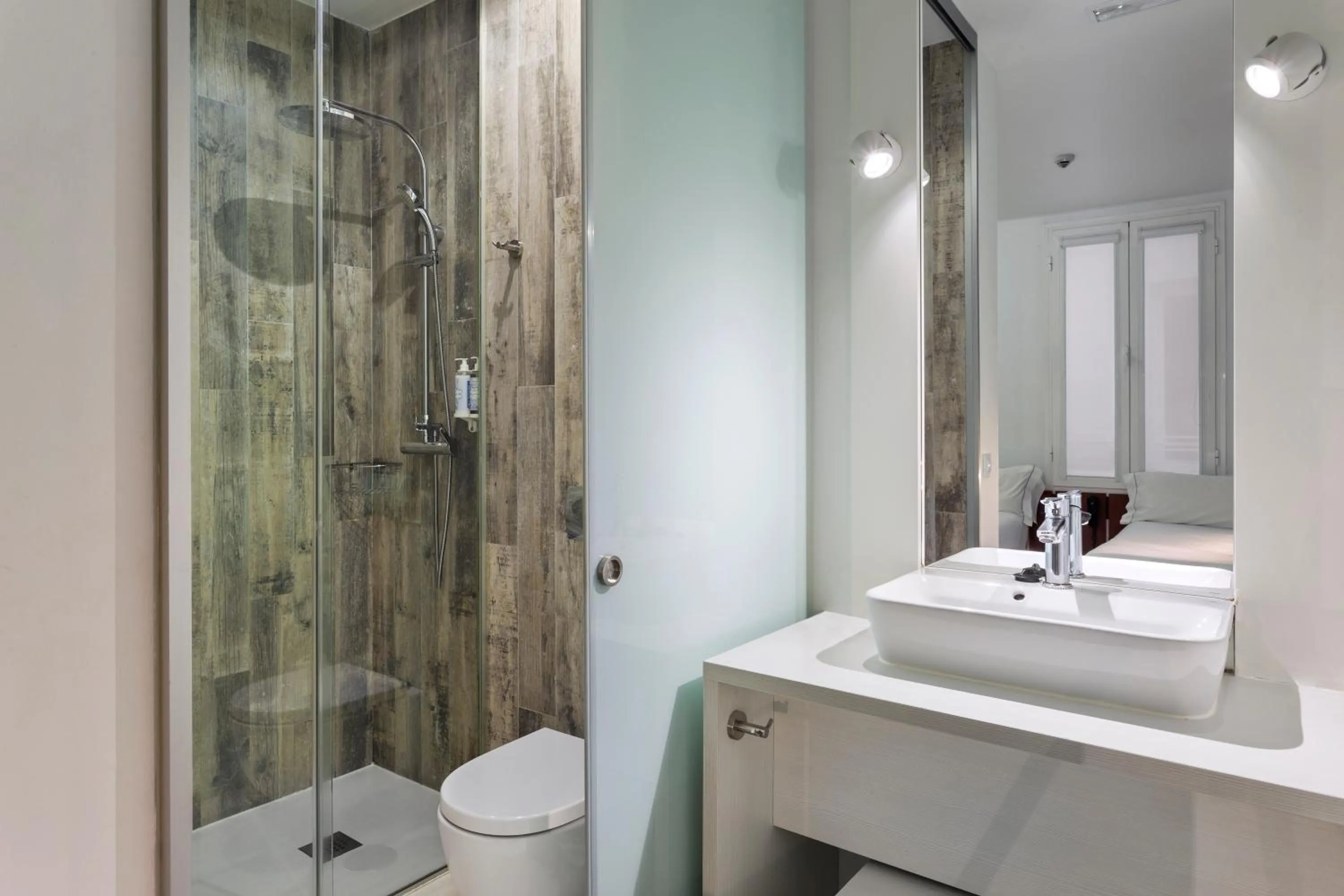 Bathroom in B&B HOTEL Madrid Centro Fuencarral 52