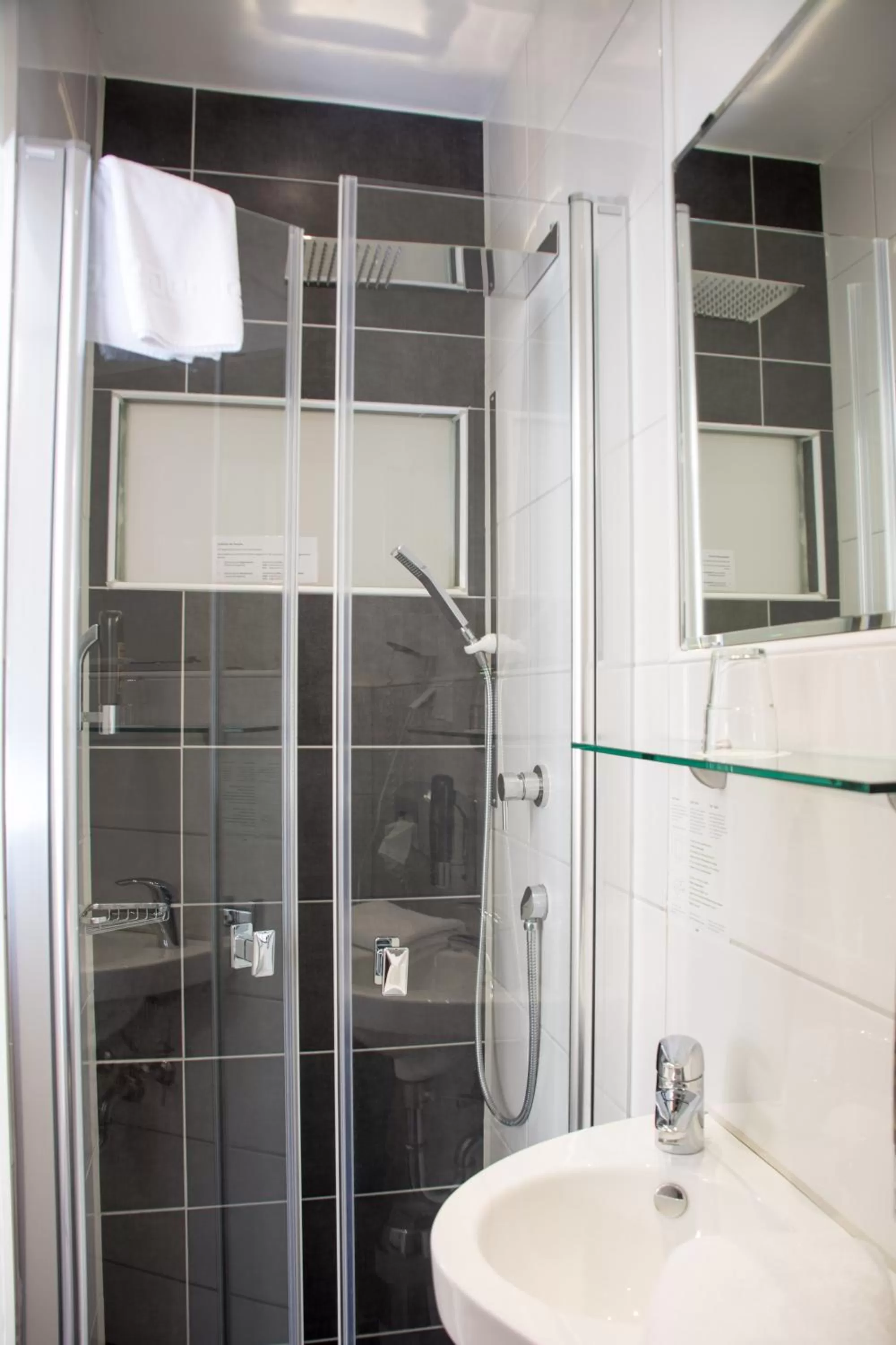 Bathroom in Hotel Central