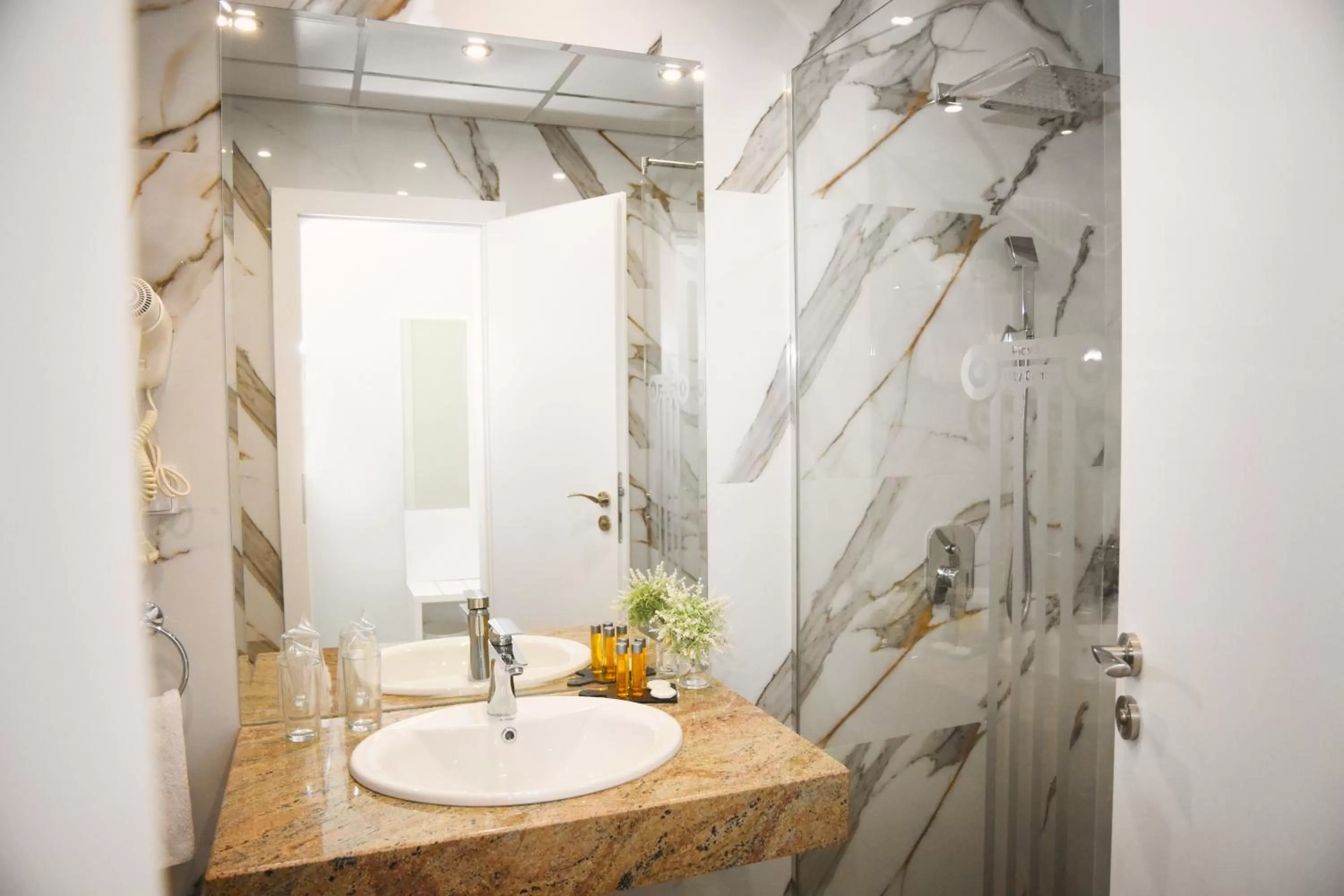 Toilet in Plovdiv City Center Hotel