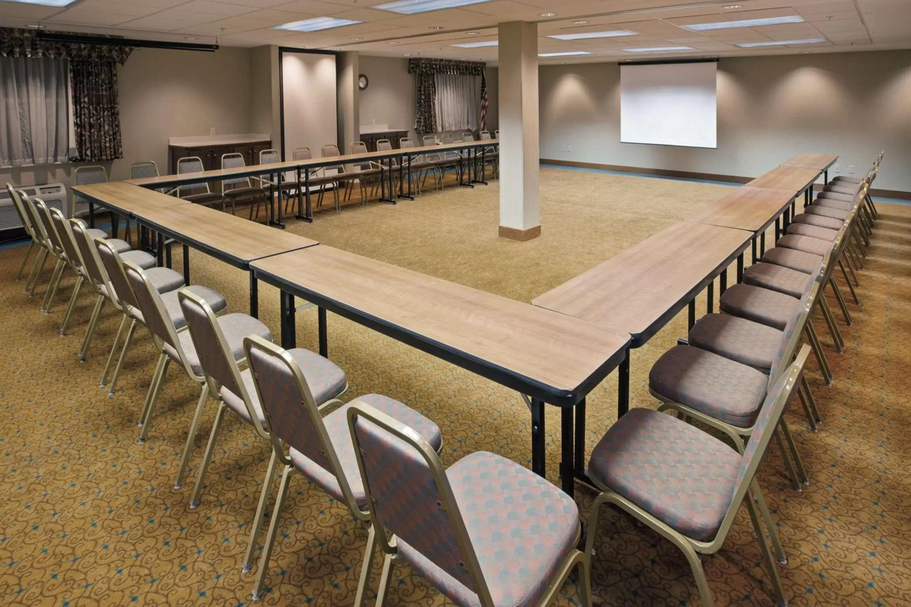 On site, Business Area/Conference Room in Country Inn & Suites by Radisson, Lansing, MI