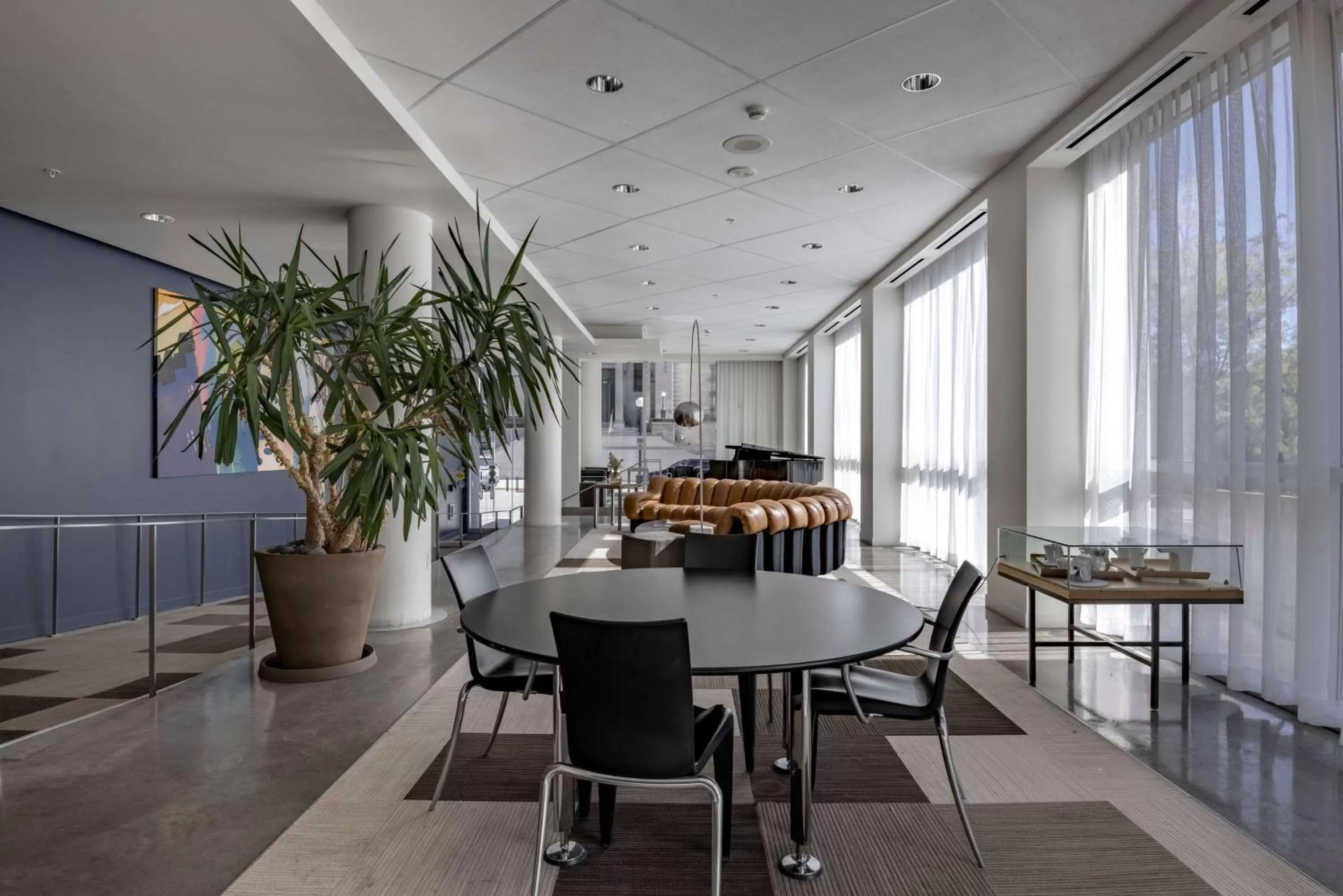 Lobby or reception in Hotelvetro Iowa City, Tapestry Collection By Hilton