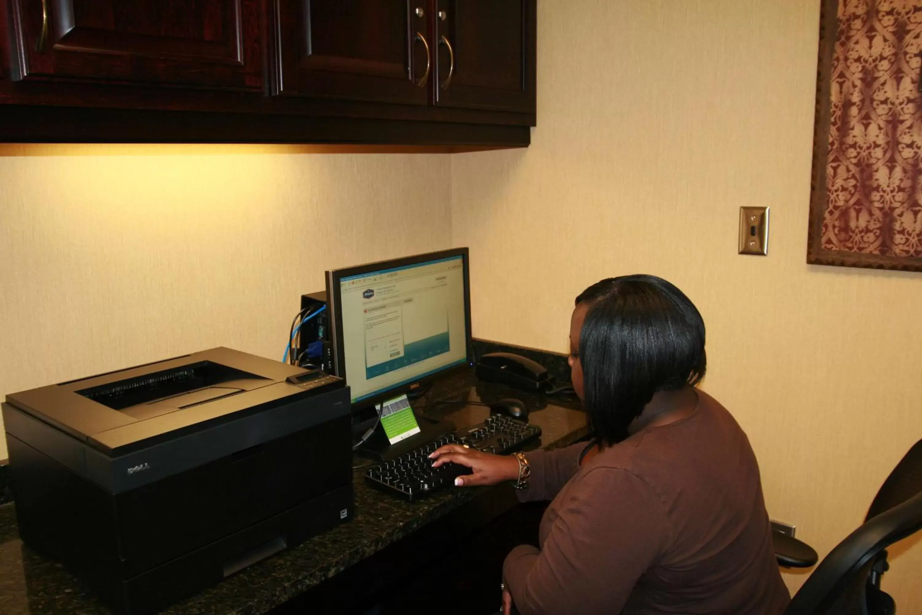 Business facilities in Hampton Inn Jackson-College Avenue