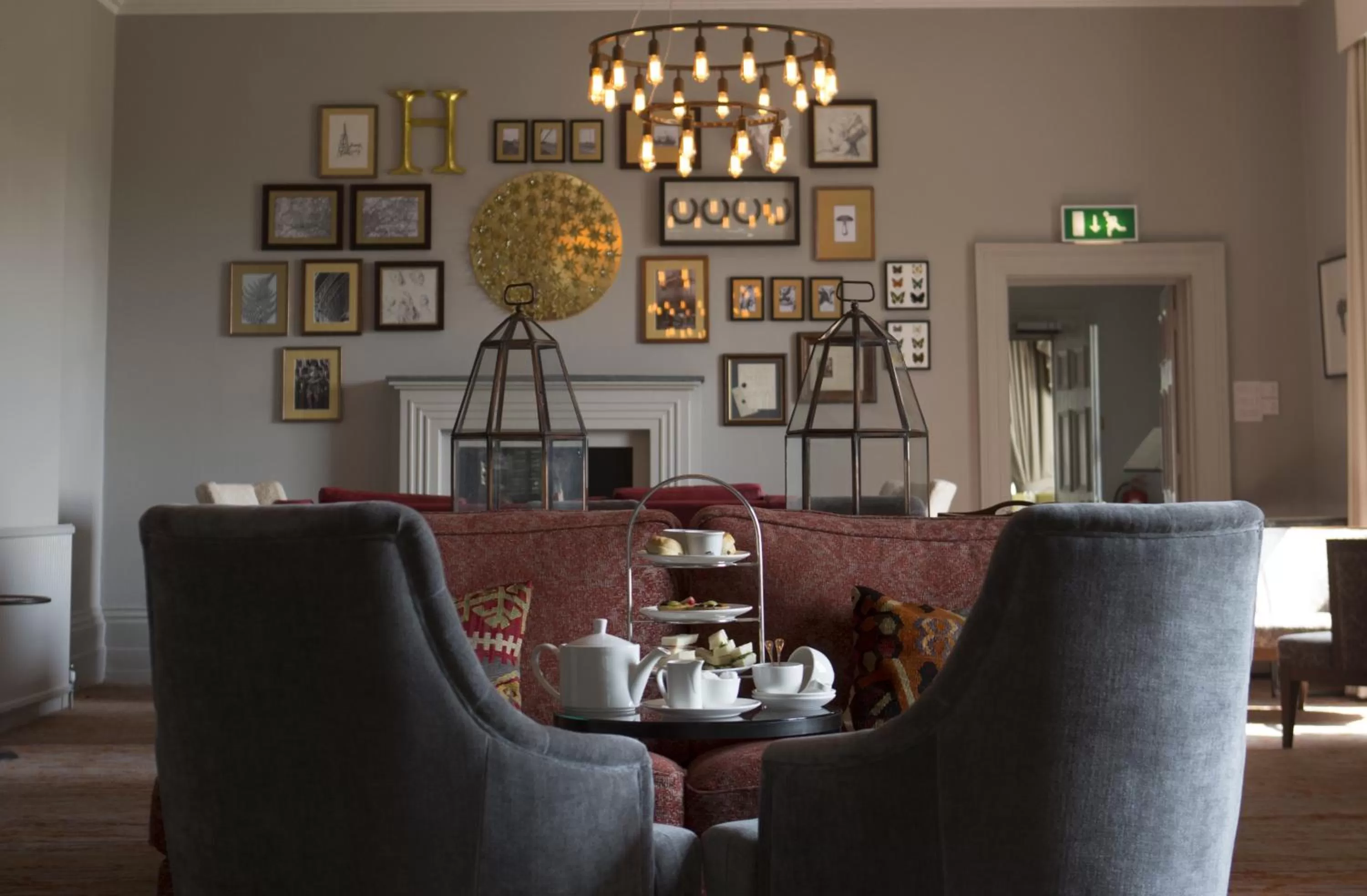 Lounge or bar in Mercure Bristol North The Grange Hotel