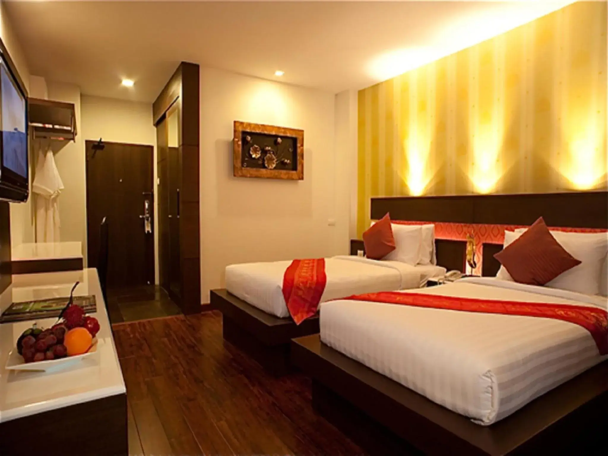 Bed in Suvarnabhumi Suite