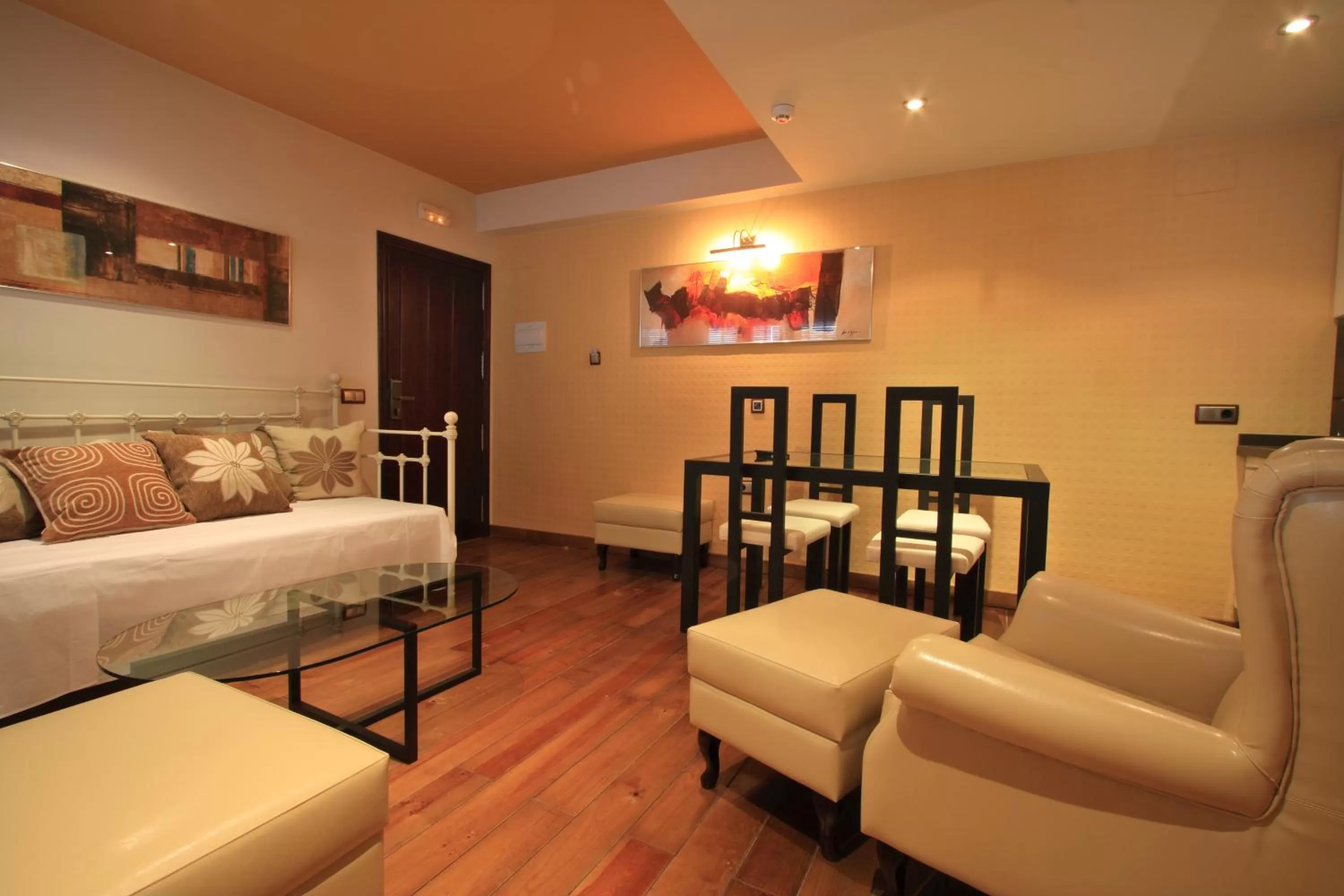 Living room, Bed in Casa Baños de la Villa