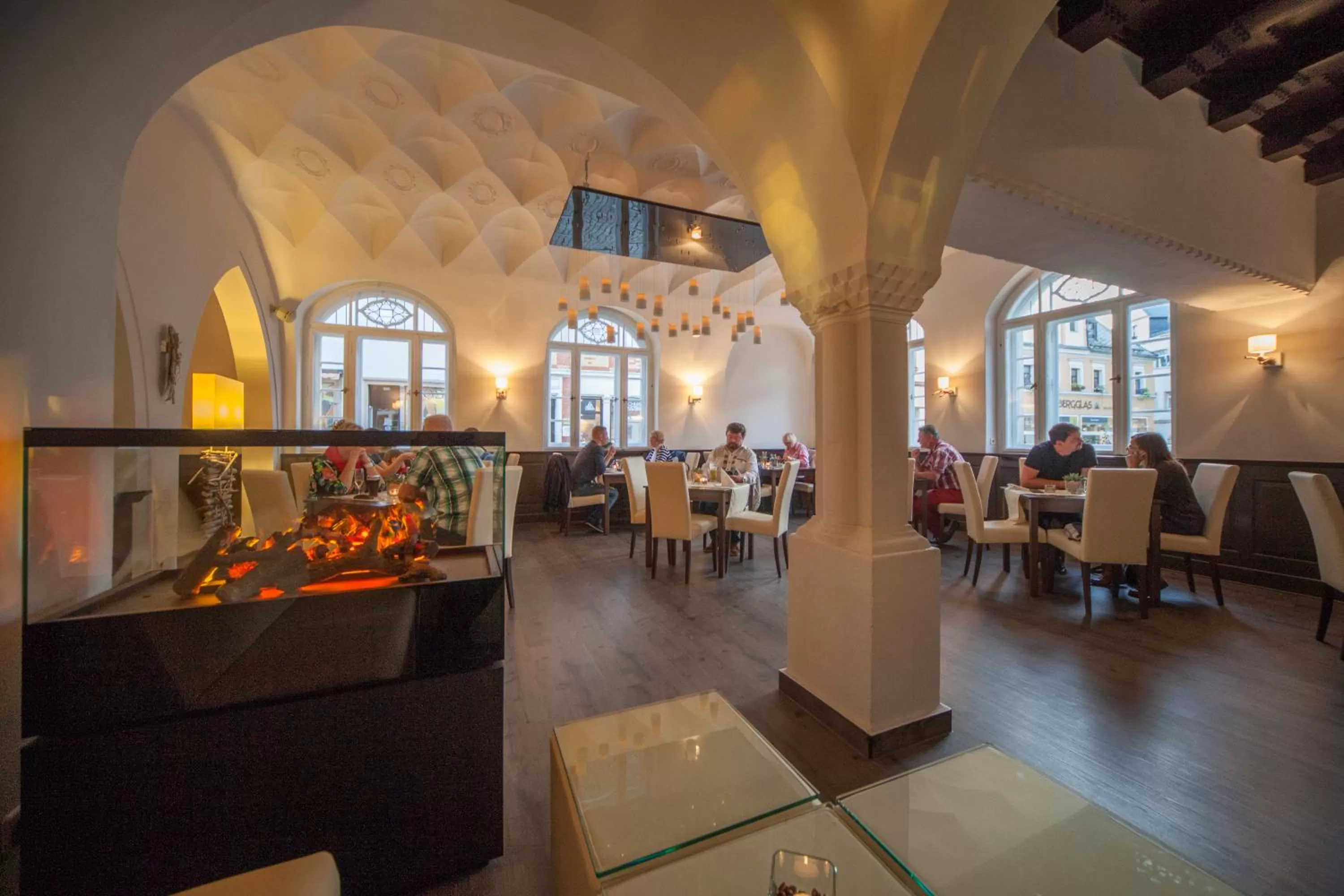 Restaurant/Places to Eat in Hotel Ratskeller Schwarzenberg