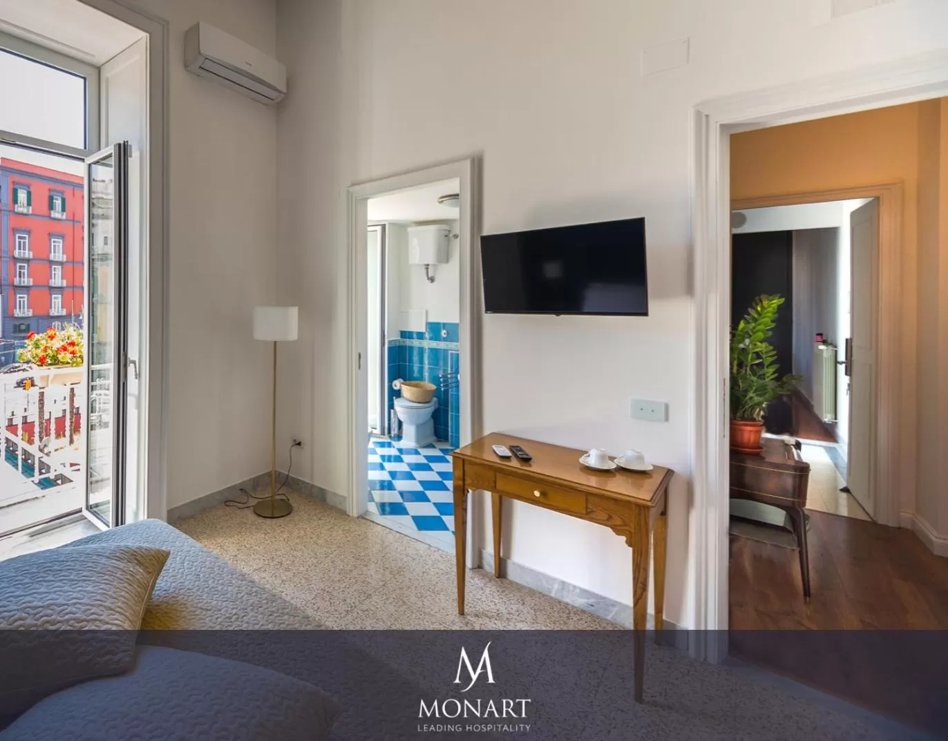 Photo of the whole room in MONART HOSPITALITY Cavour