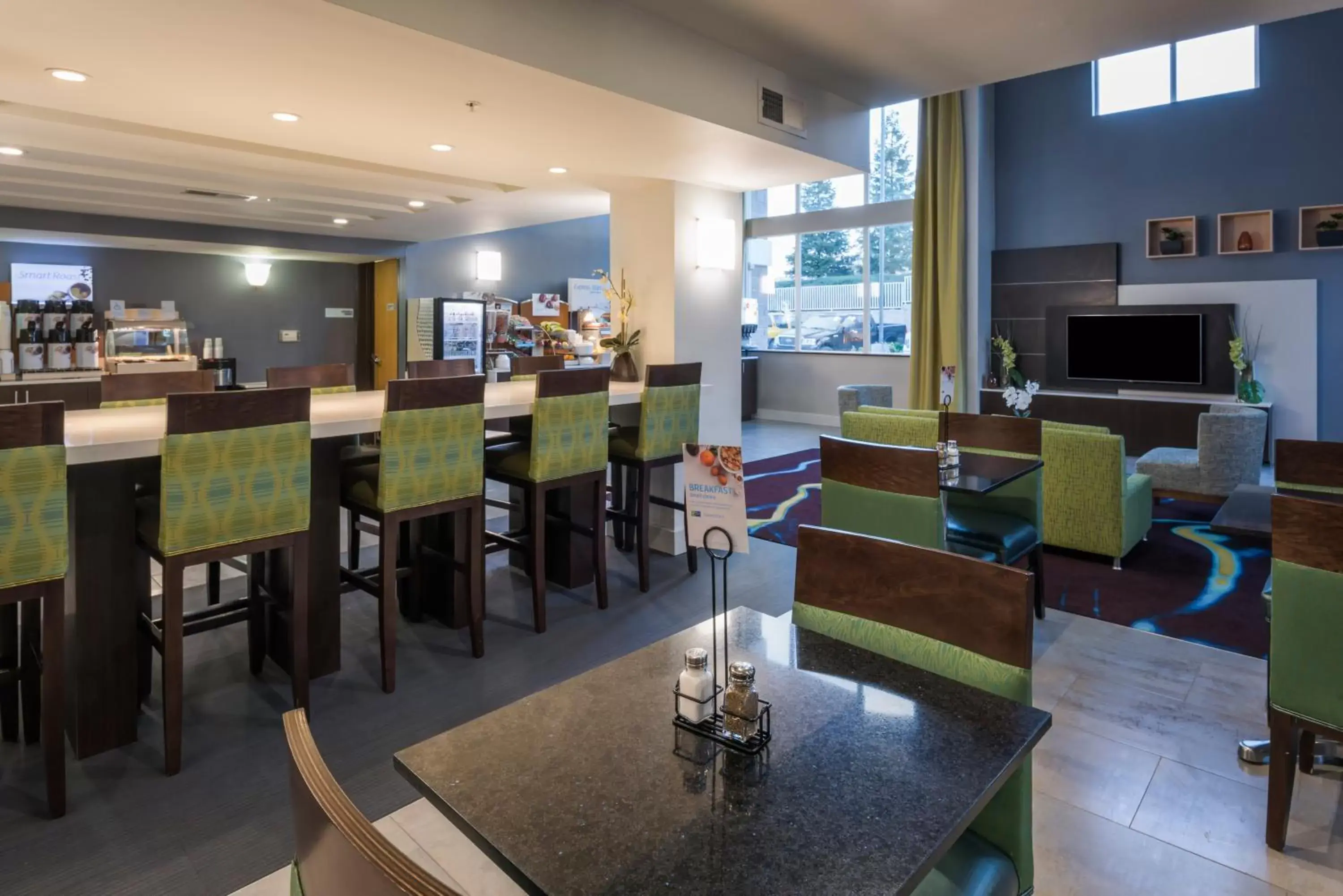 Breakfast, Restaurant/Places to Eat in Holiday Inn Express Hotel & Suites Livermore, an IHG Hotel