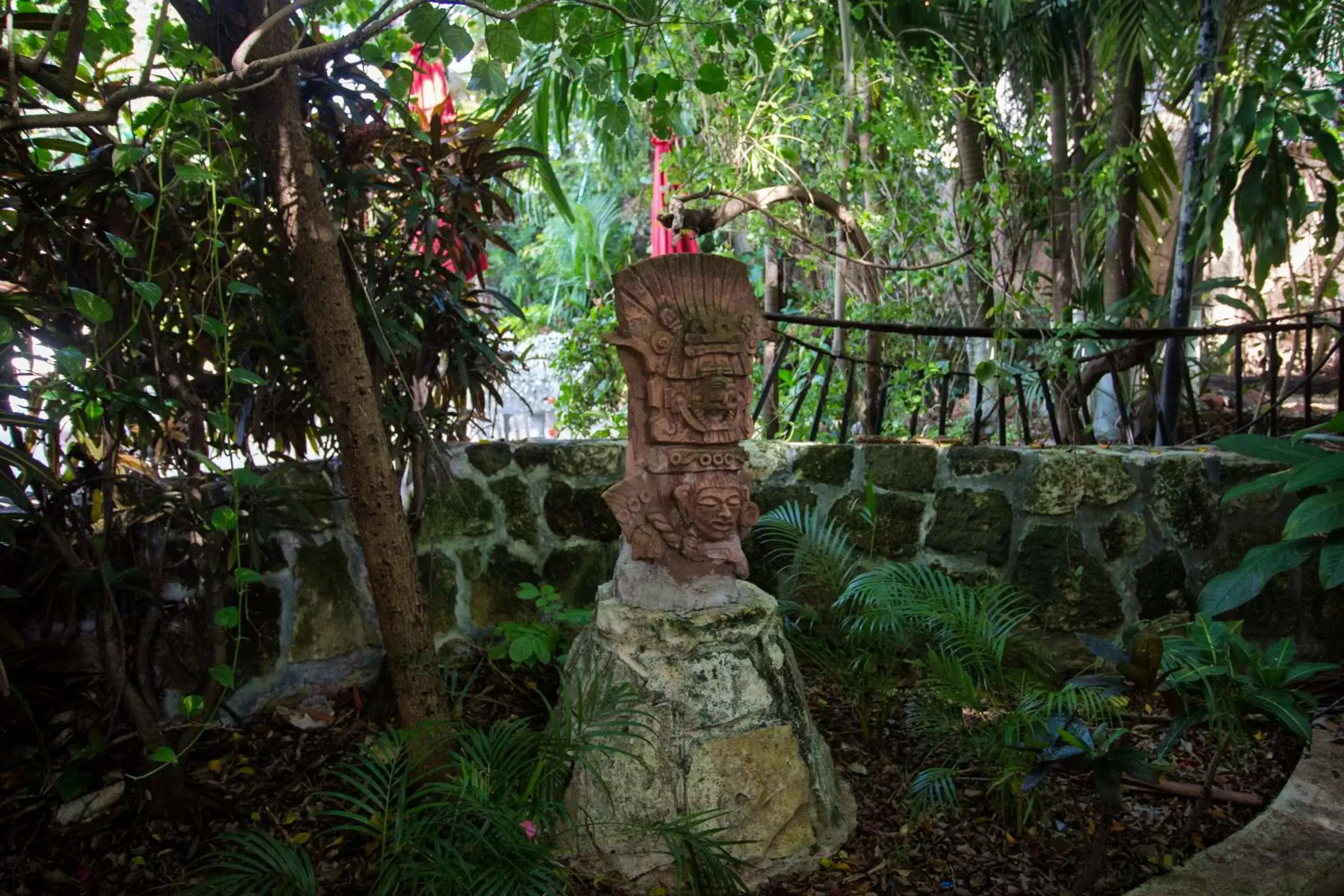 Garden in Hotel Xbalamqué & Spa Cancún Centro