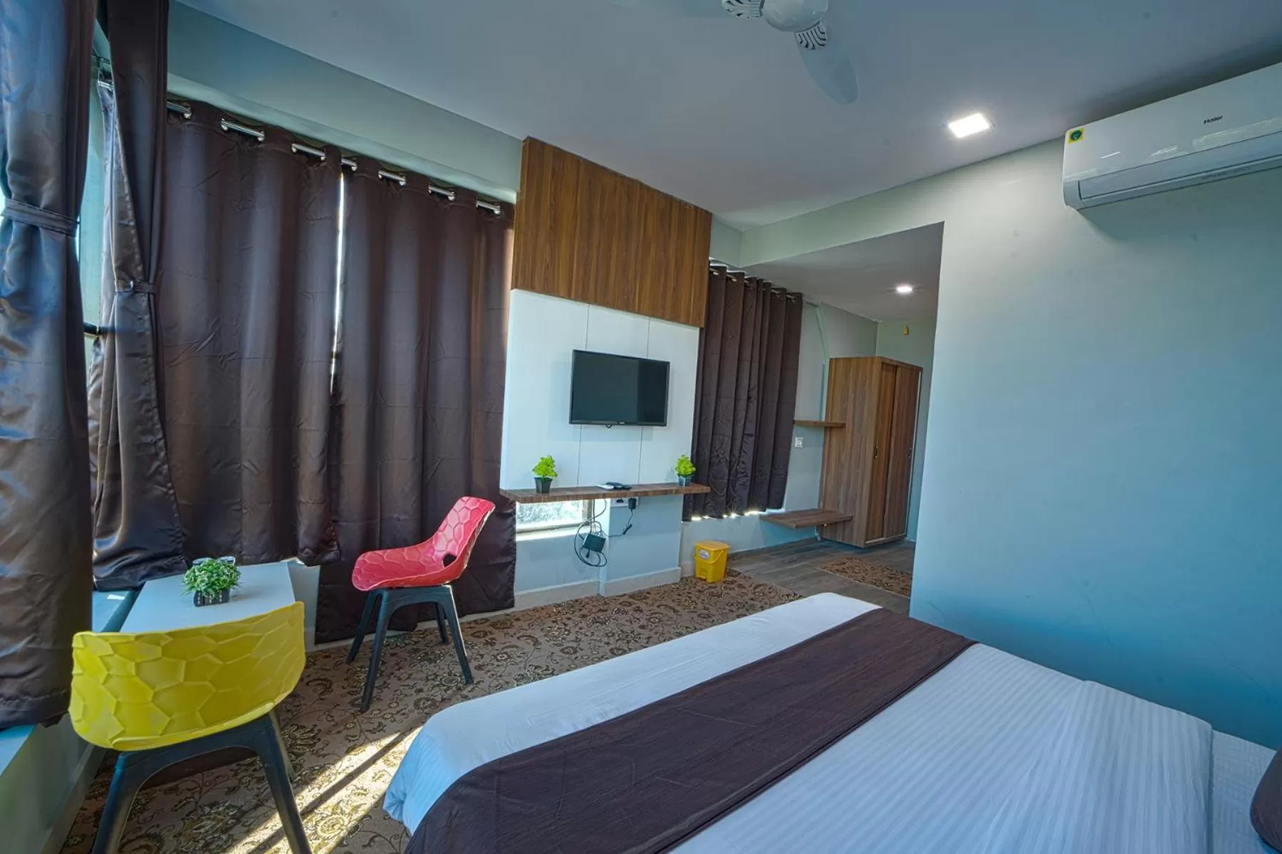 Bedroom, Bed in Hotel Jurkis, Kolhapur