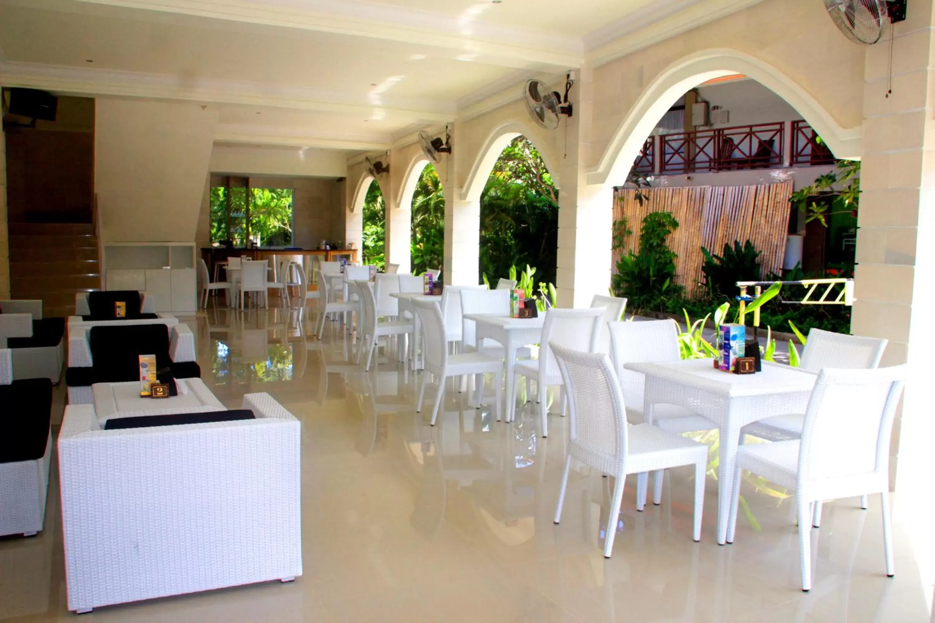 Day, Restaurant/Places to Eat in Melasti Beach Resort & Spa Legian