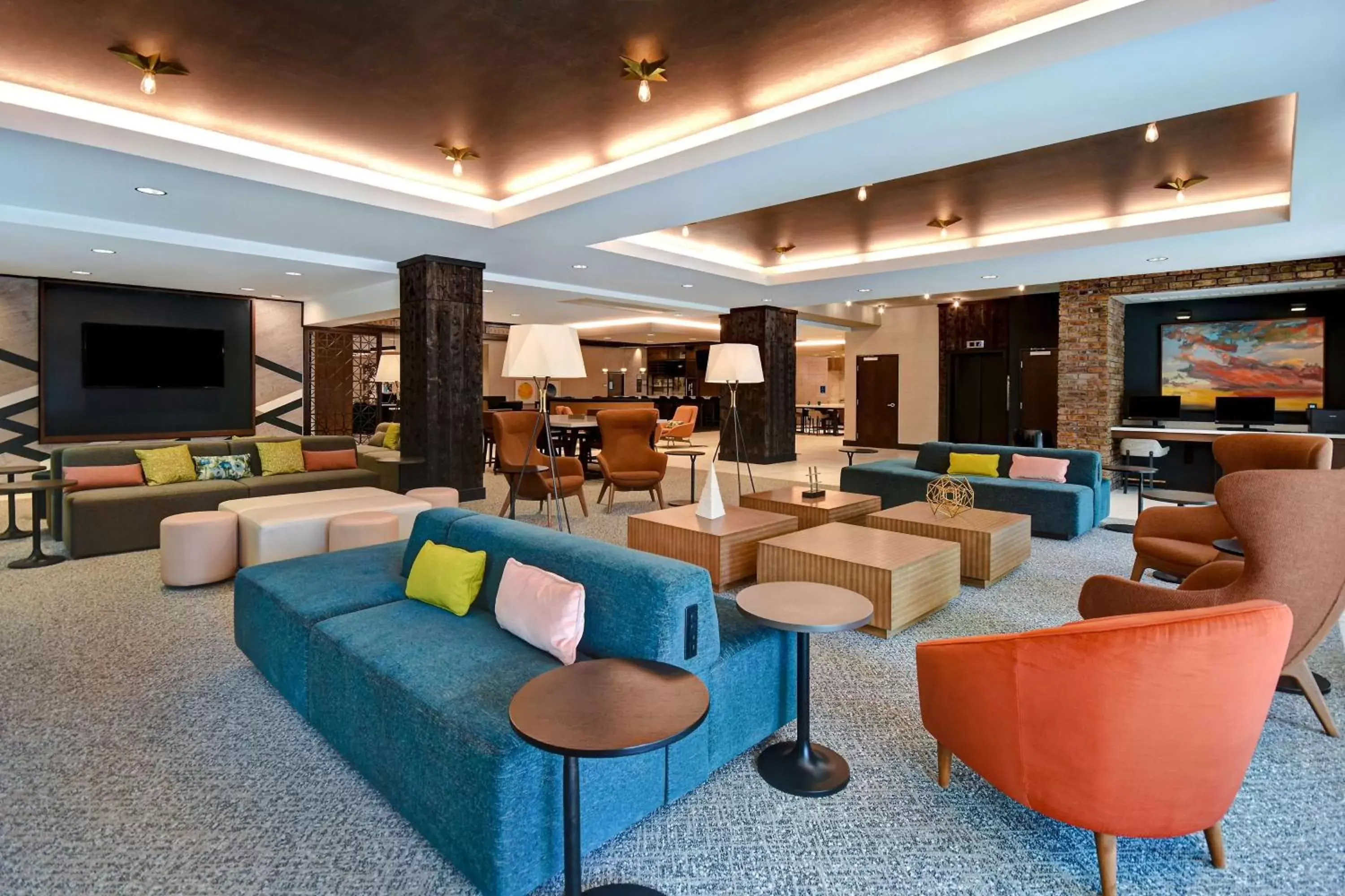 Lobby or reception, Lounge/Bar in Hilton Garden Inn Kalamazoo Downtown