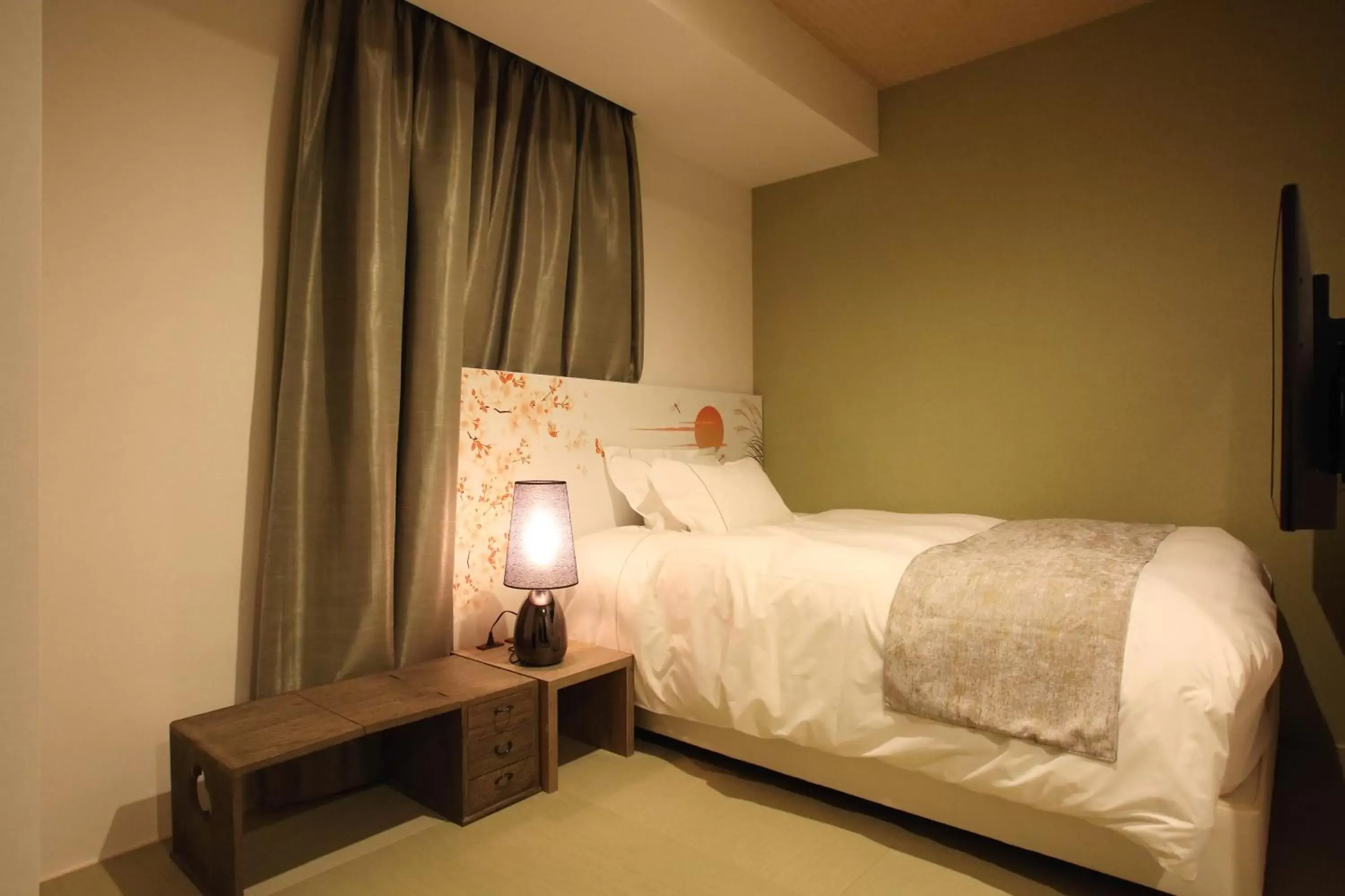 Photo of the whole room, Bed in Centurion Hotel Grand Kobe Station