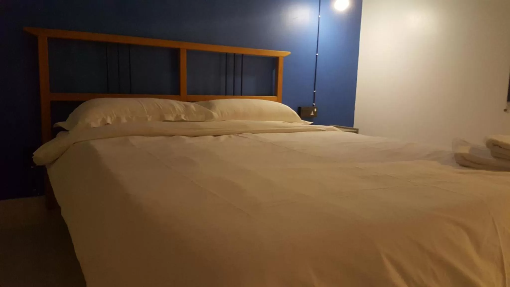 Bedroom, Bed in Tulip Hotel