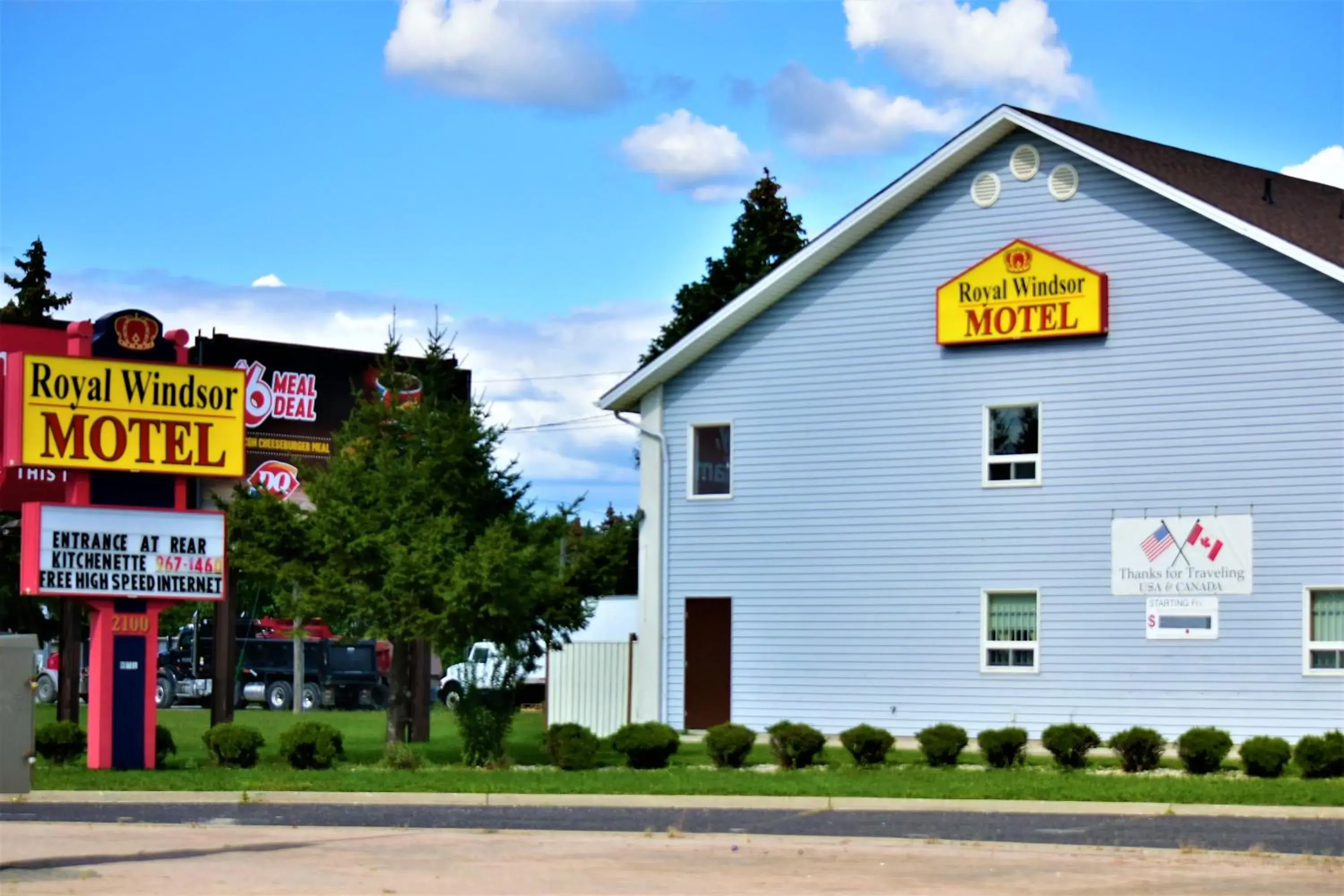 Property Building in Royal Windsor Motel