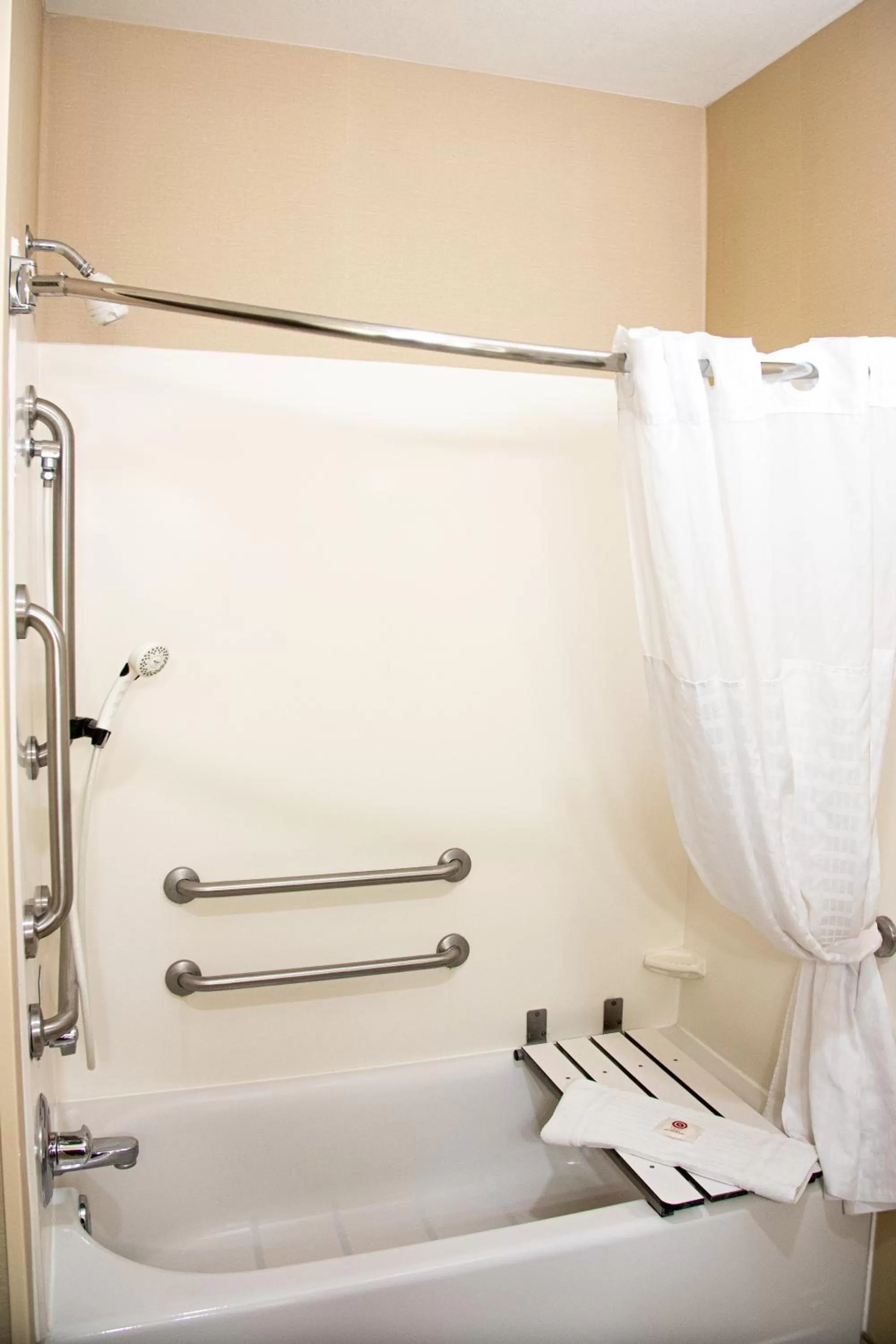 Shower in Comfort Inn Sioux City South