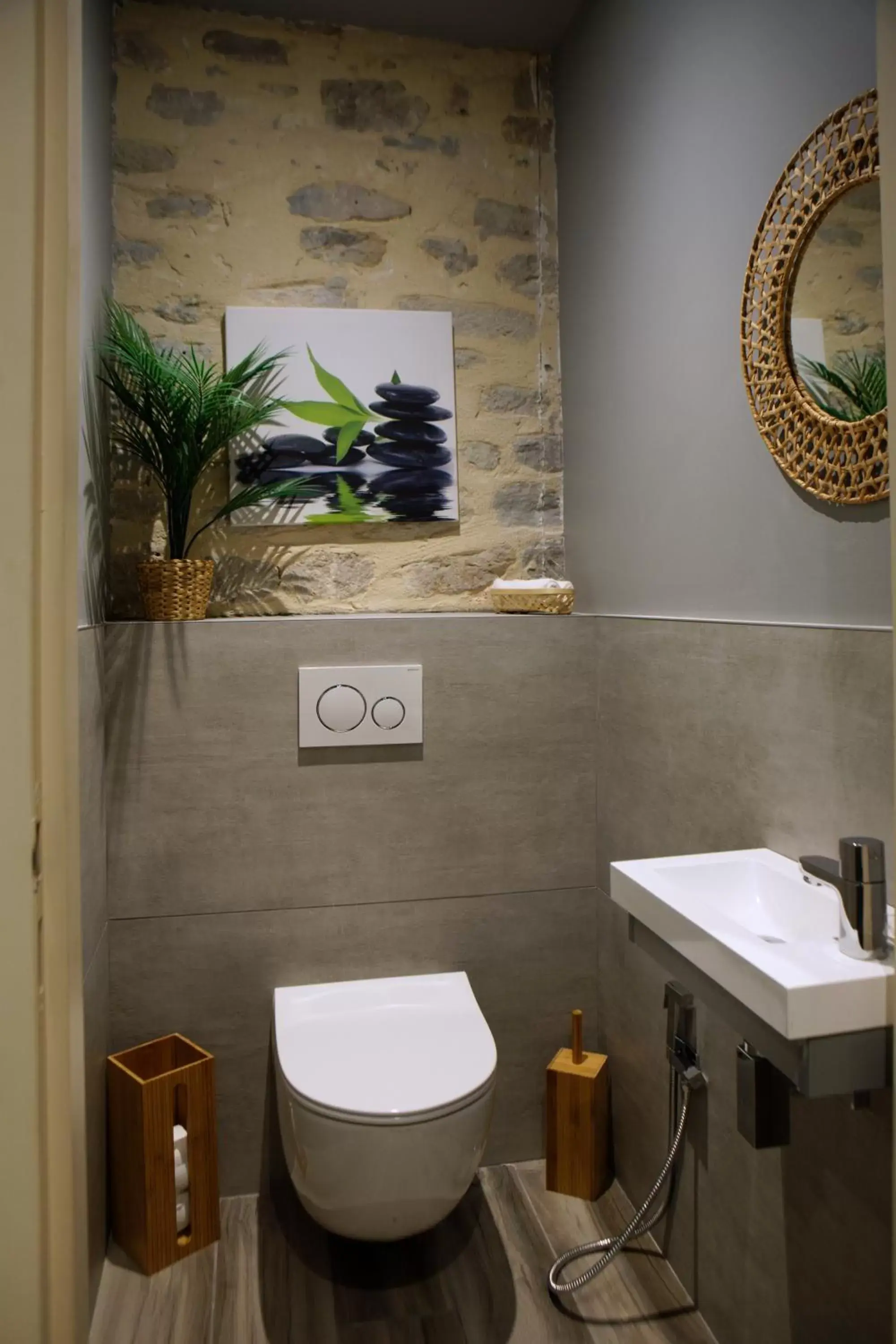 Toilet, Bathroom in LA DOLCEVITA SPA Chambre privative