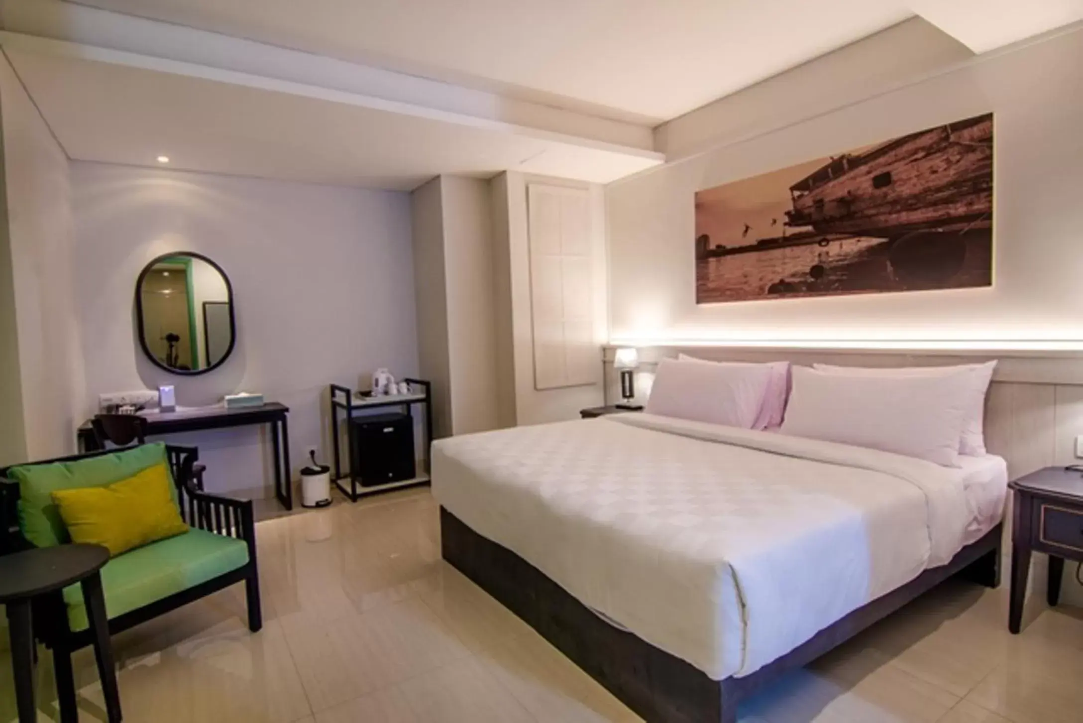 Bedroom, Bed in Jambuluwuk Thamrin Hotel