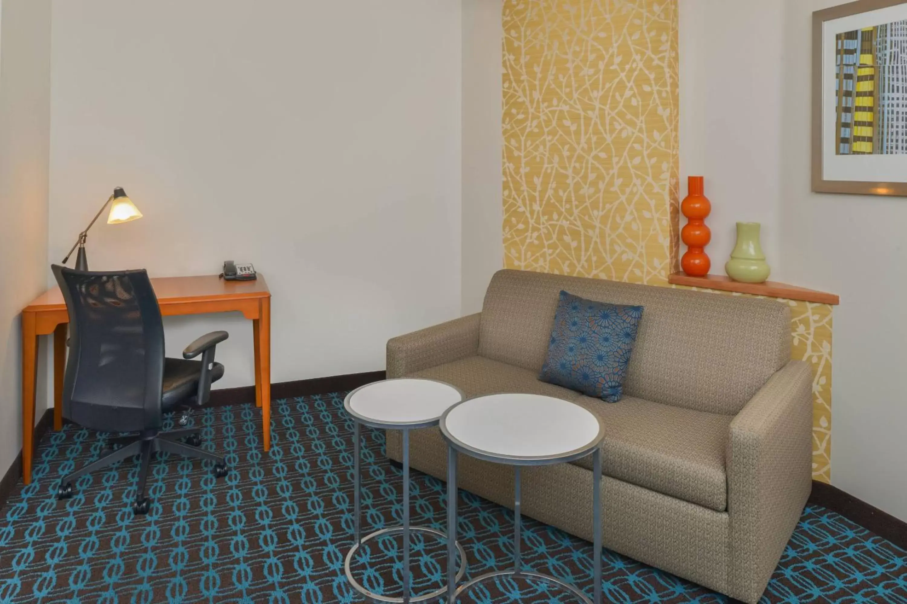 Living room, Seating Area in Fairfield Inn & Suites Santa Maria