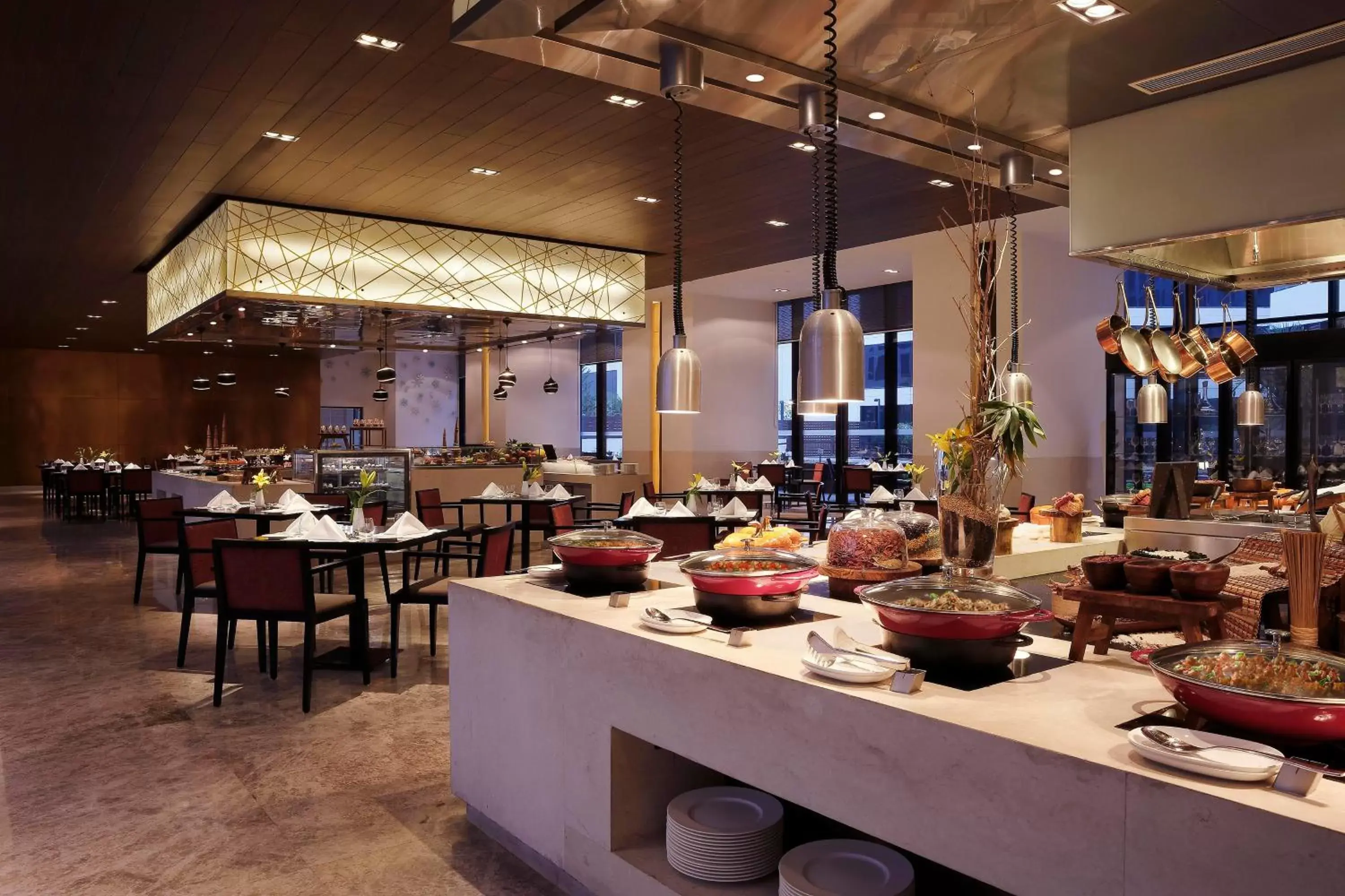 Restaurant/Places to Eat in Novotel New Delhi Aerocity- International Airport